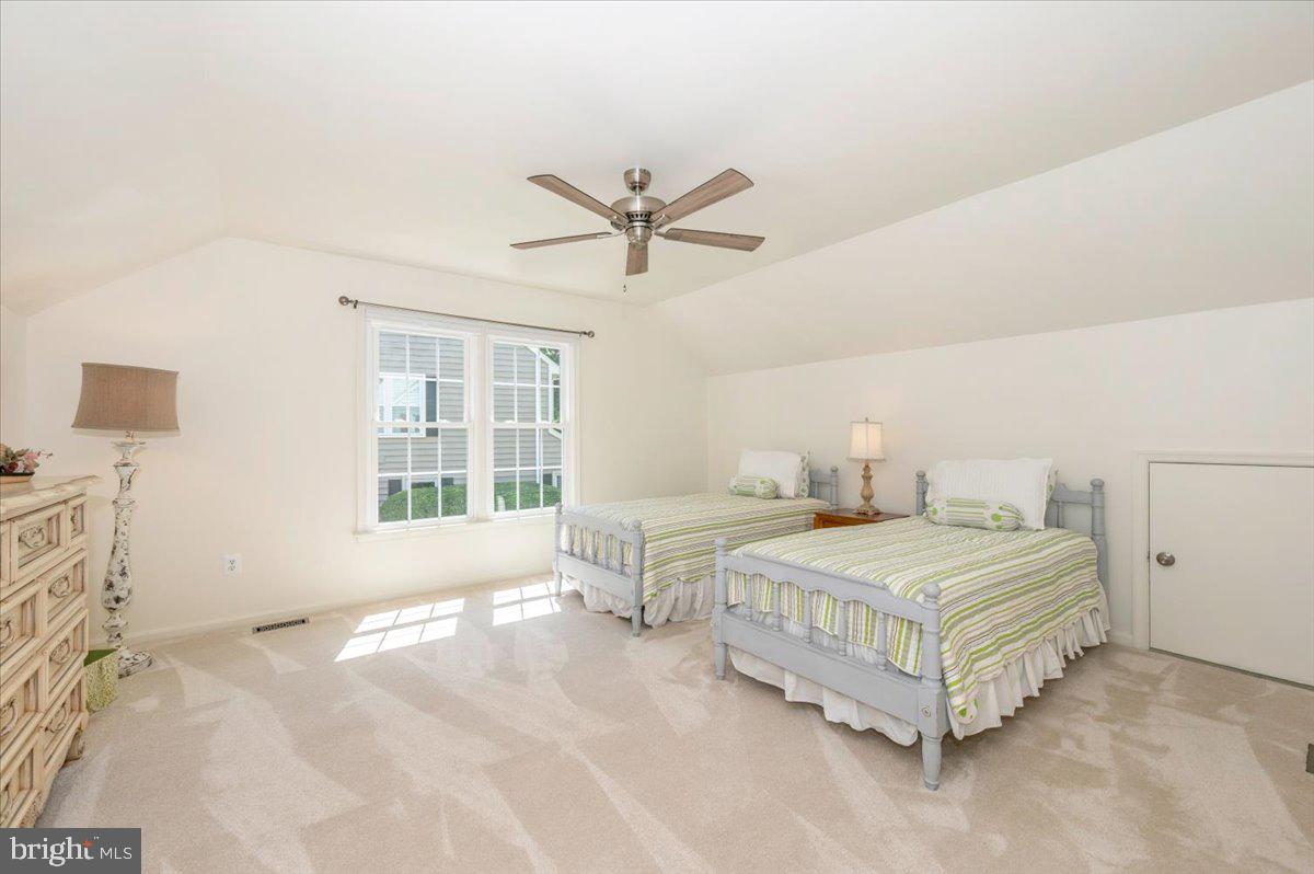 WILLOW RIDGE - Residential