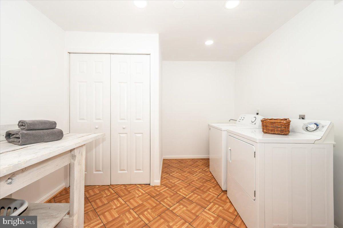 WILLOW RIDGE - Residential