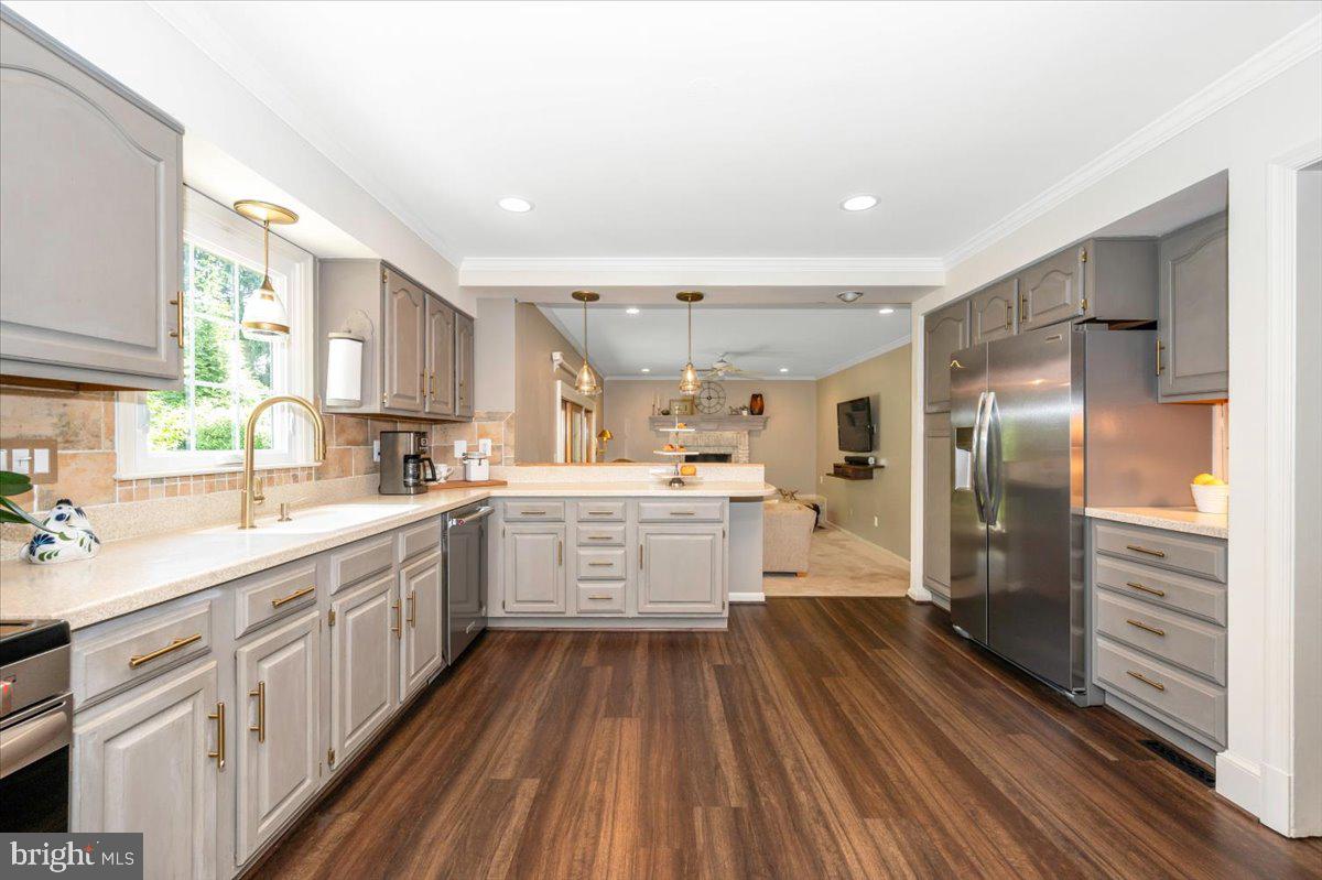 WILLOW RIDGE - Residential