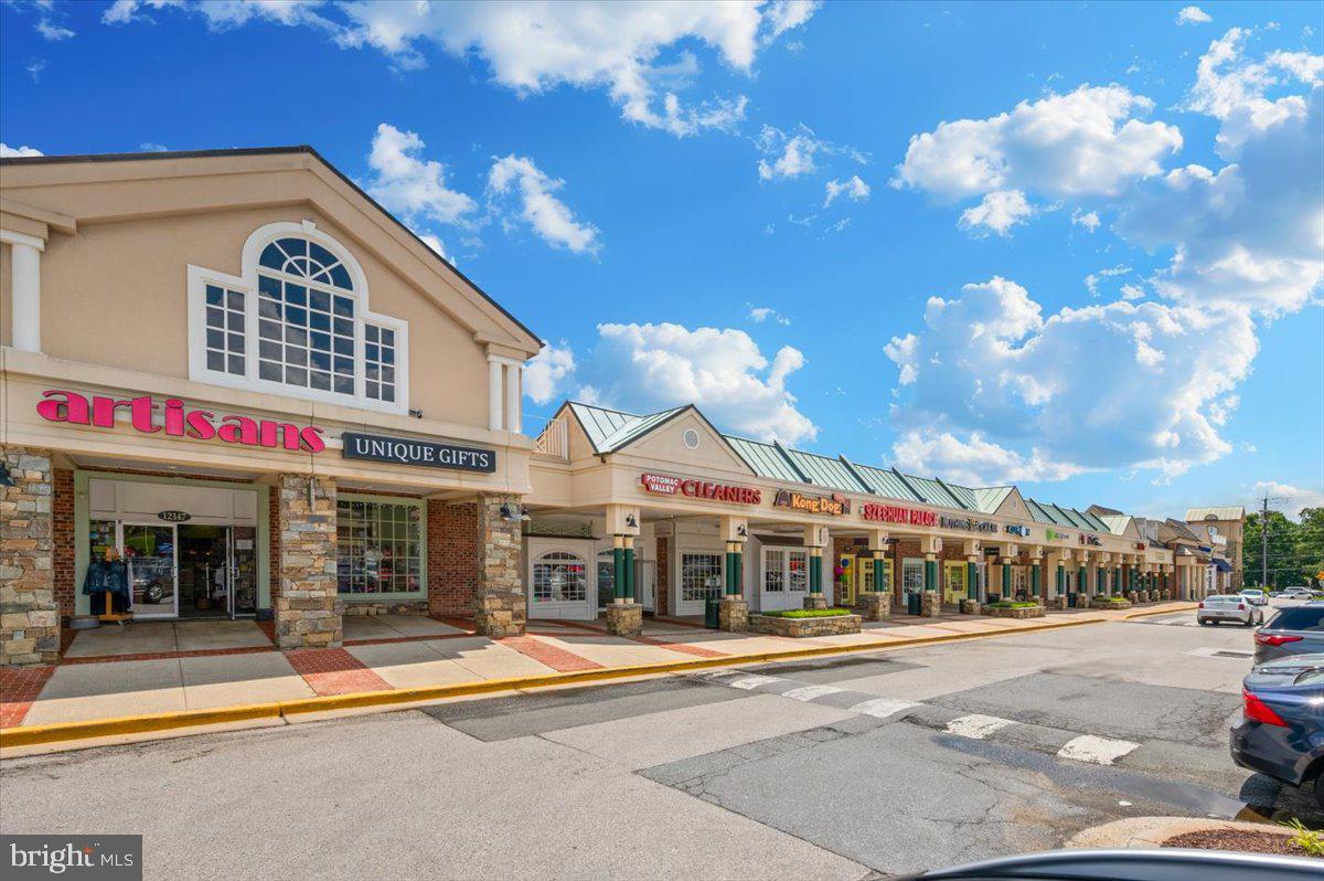 WILLOW RIDGE - Residential