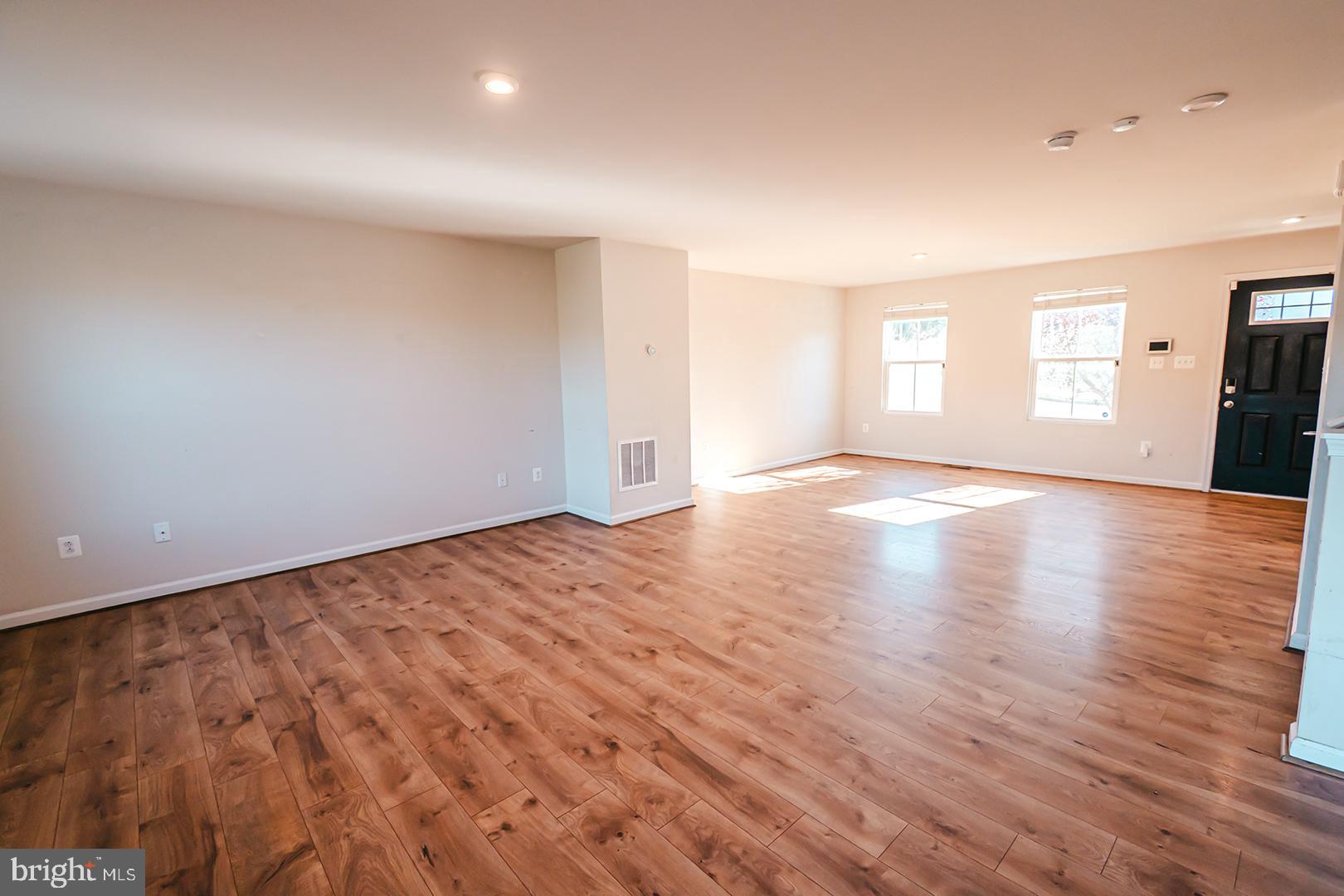 THE VILLAGE AT MIDDLETOWN - Residential