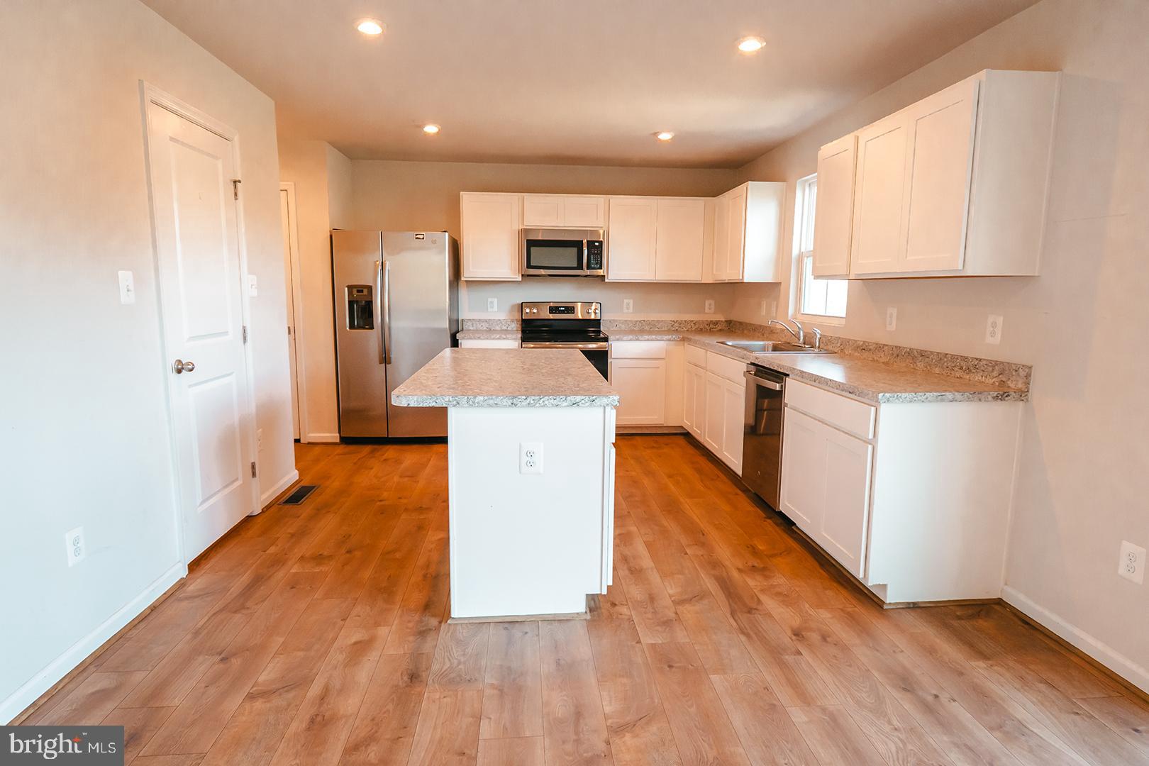 THE VILLAGE AT MIDDLETOWN - Residential