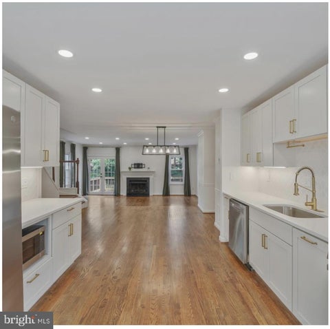 Townhouse For Rent - 8501 Enochs Drive<br/> Fairfax County, LORTON, VA 22079