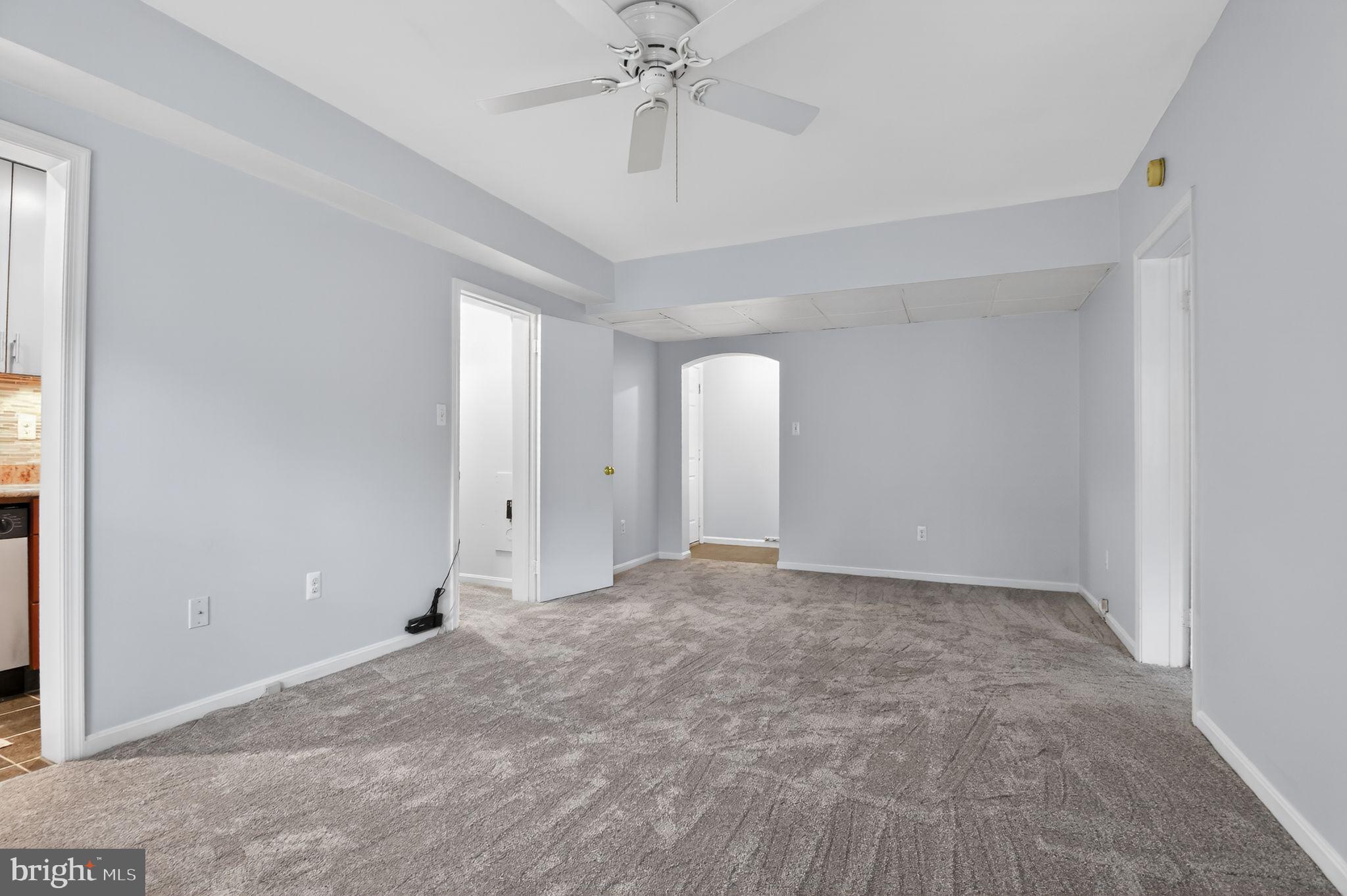 1752 N RHODES ST 330