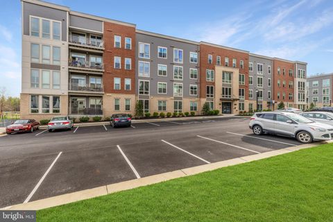 6101 FAIRVIEW FARM DRIVE 207 ALEXANDRIA VA 22315