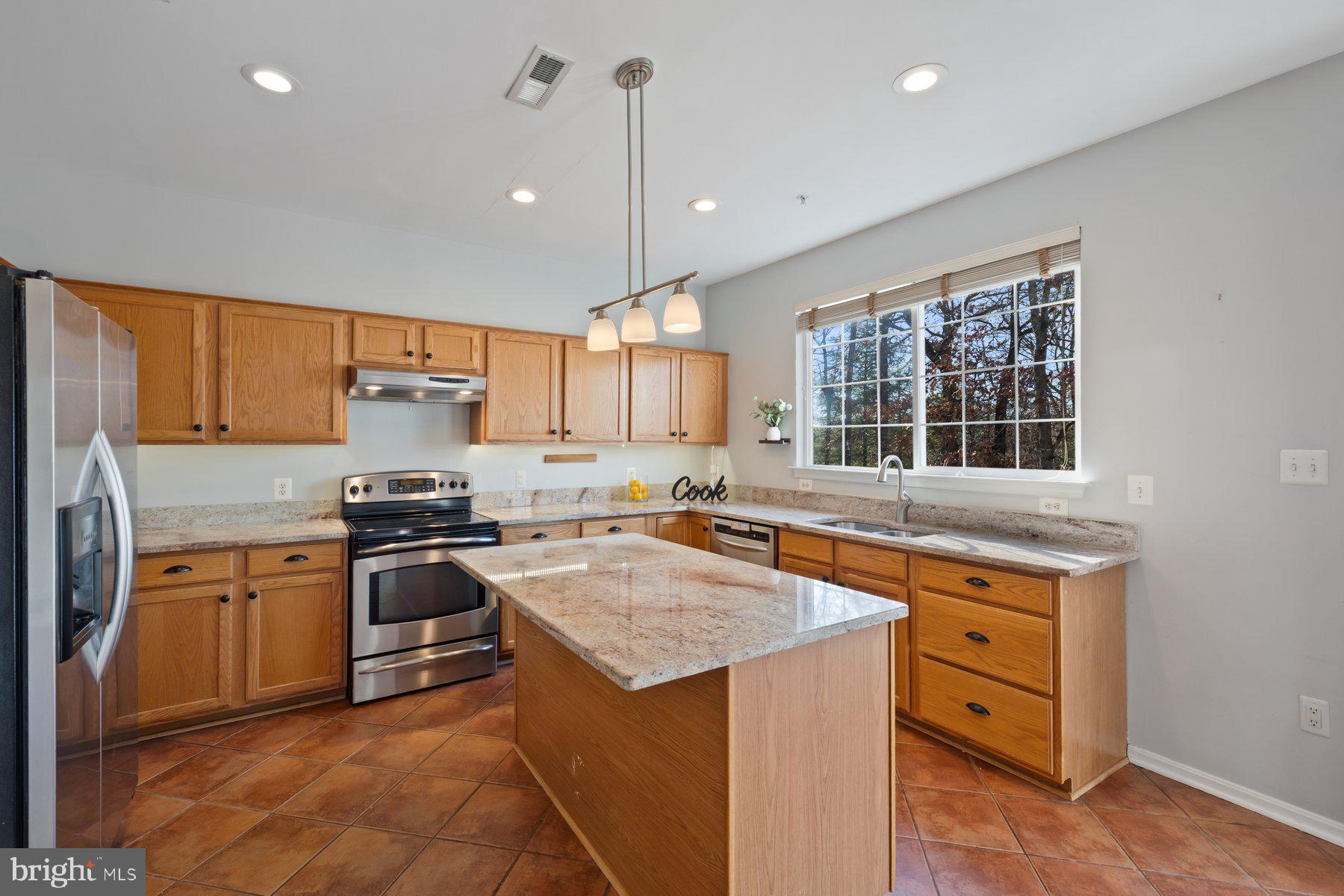 PINEY ORCHARD - Residential