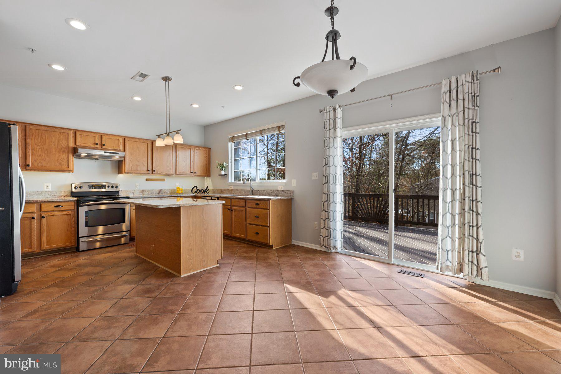 PINEY ORCHARD - Residential