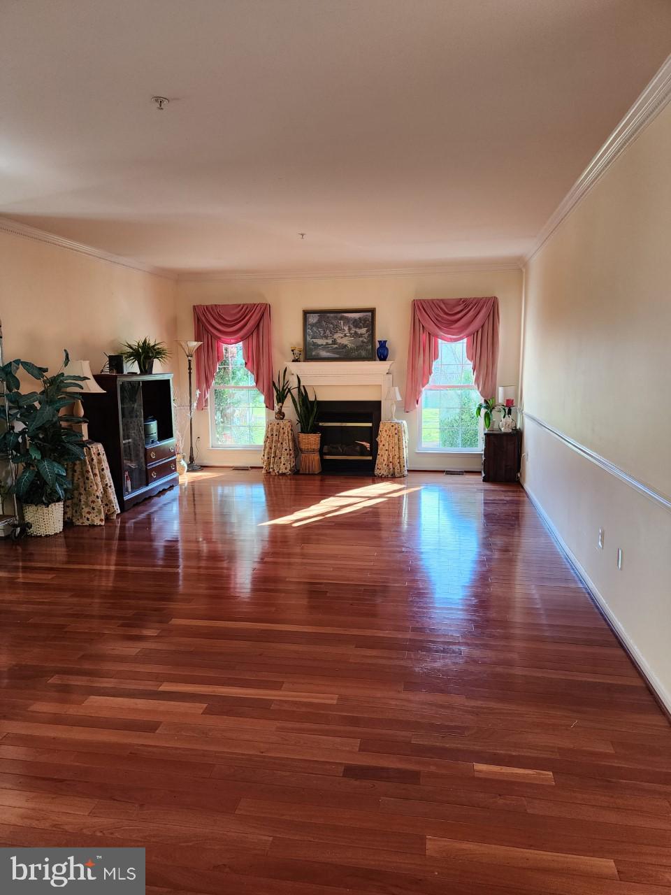 EAST HAMPTON - Residential