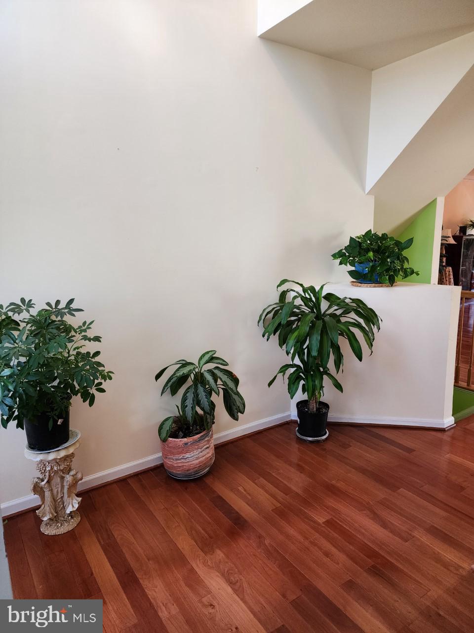 EAST HAMPTON - Residential