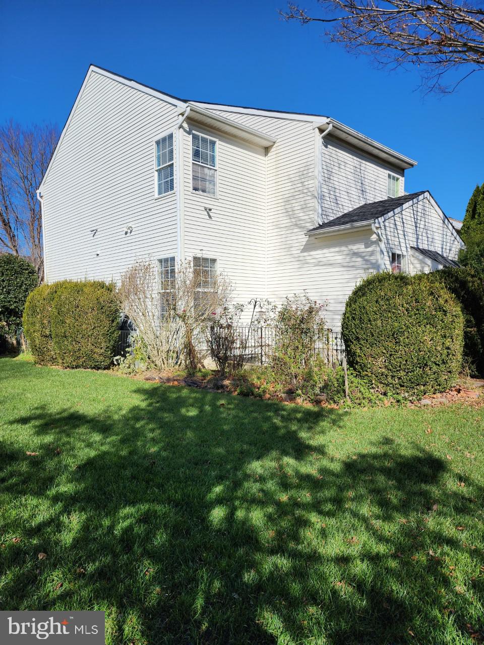 EAST HAMPTON - Residential