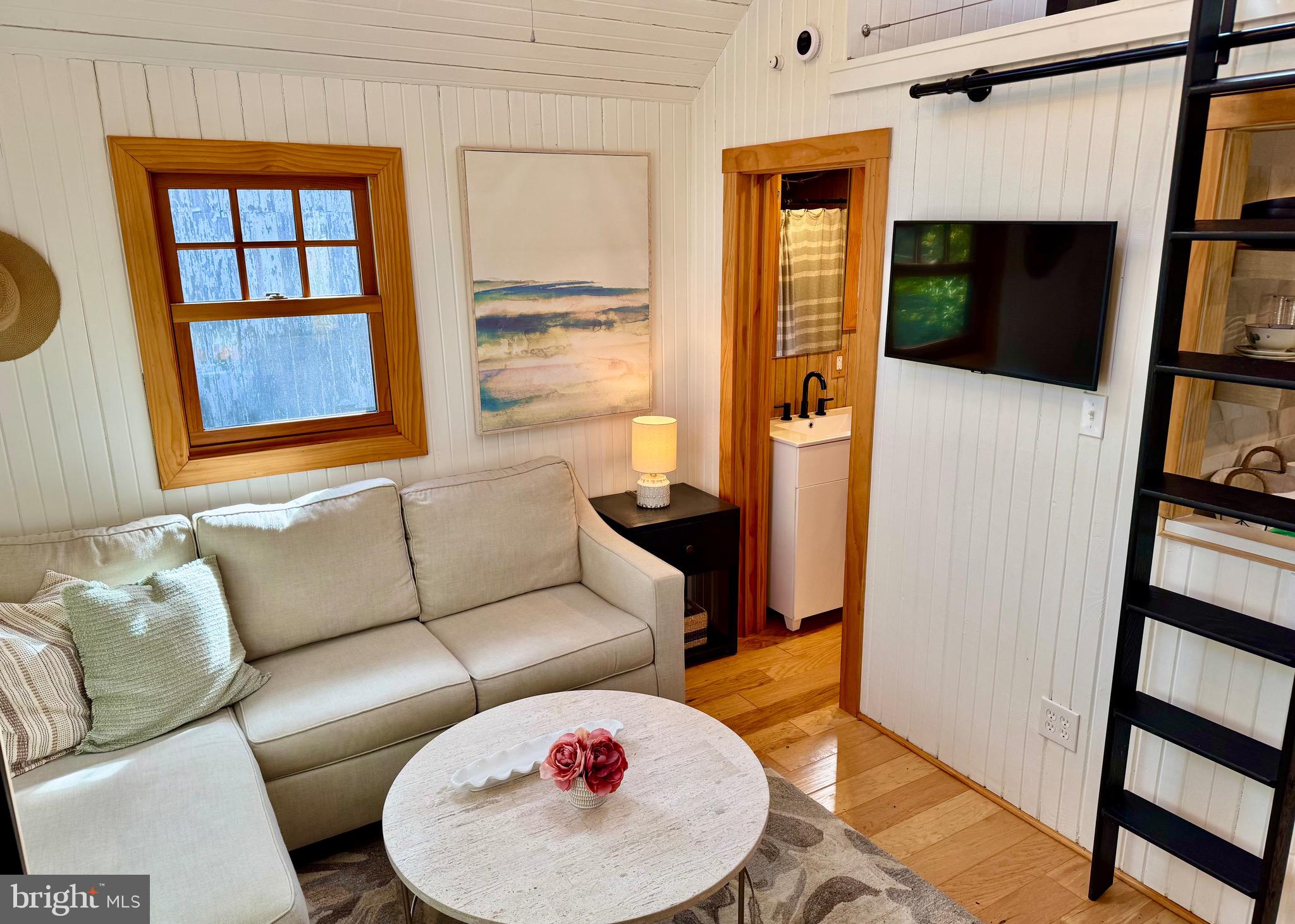 158 HENLOPEN AVENUE 8