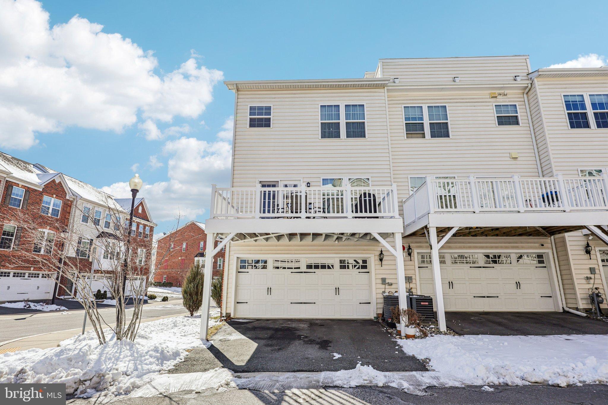 WATERFORD HILLS - Residential