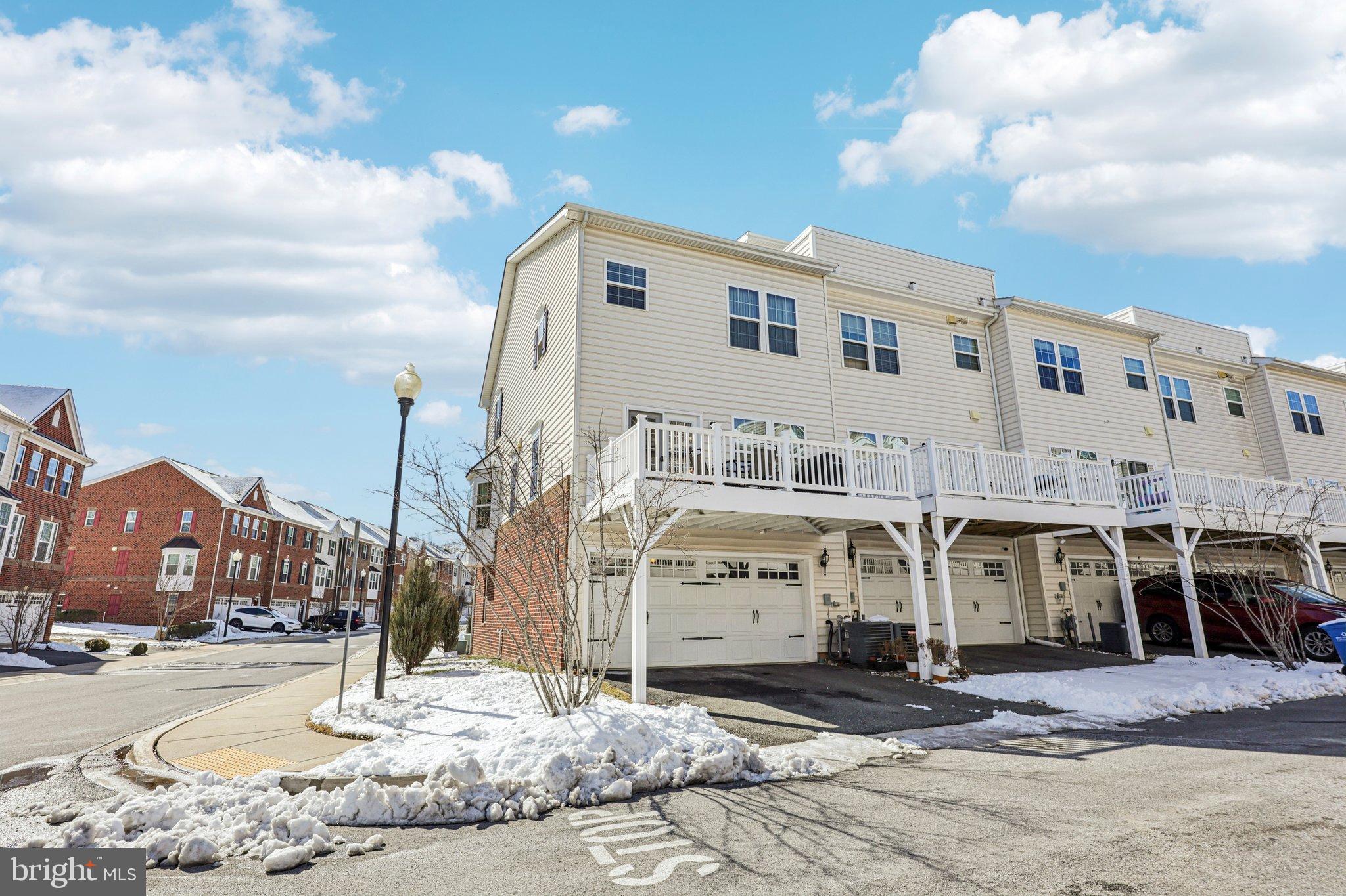 WATERFORD HILLS - Residential