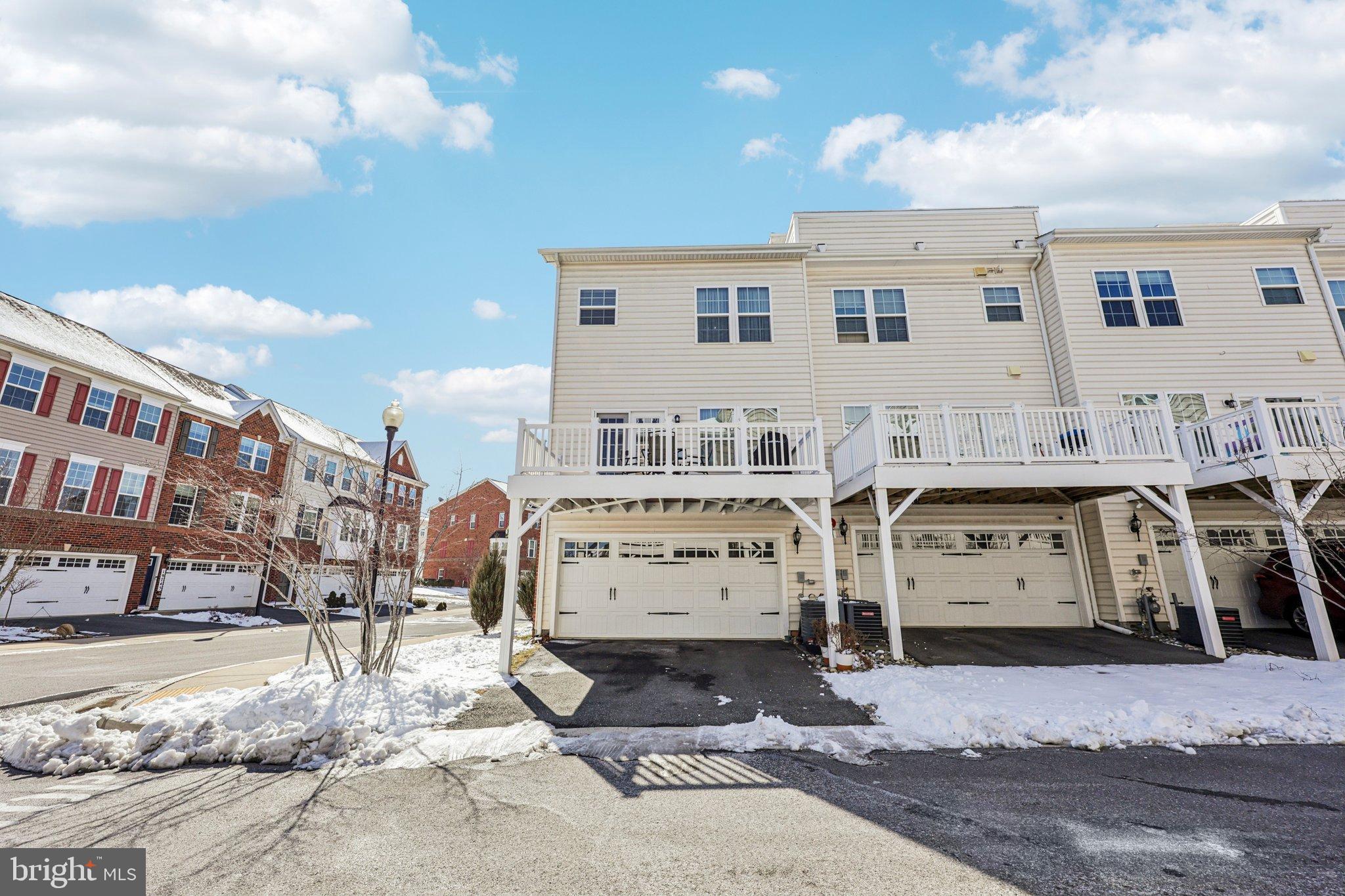 WATERFORD HILLS - Residential