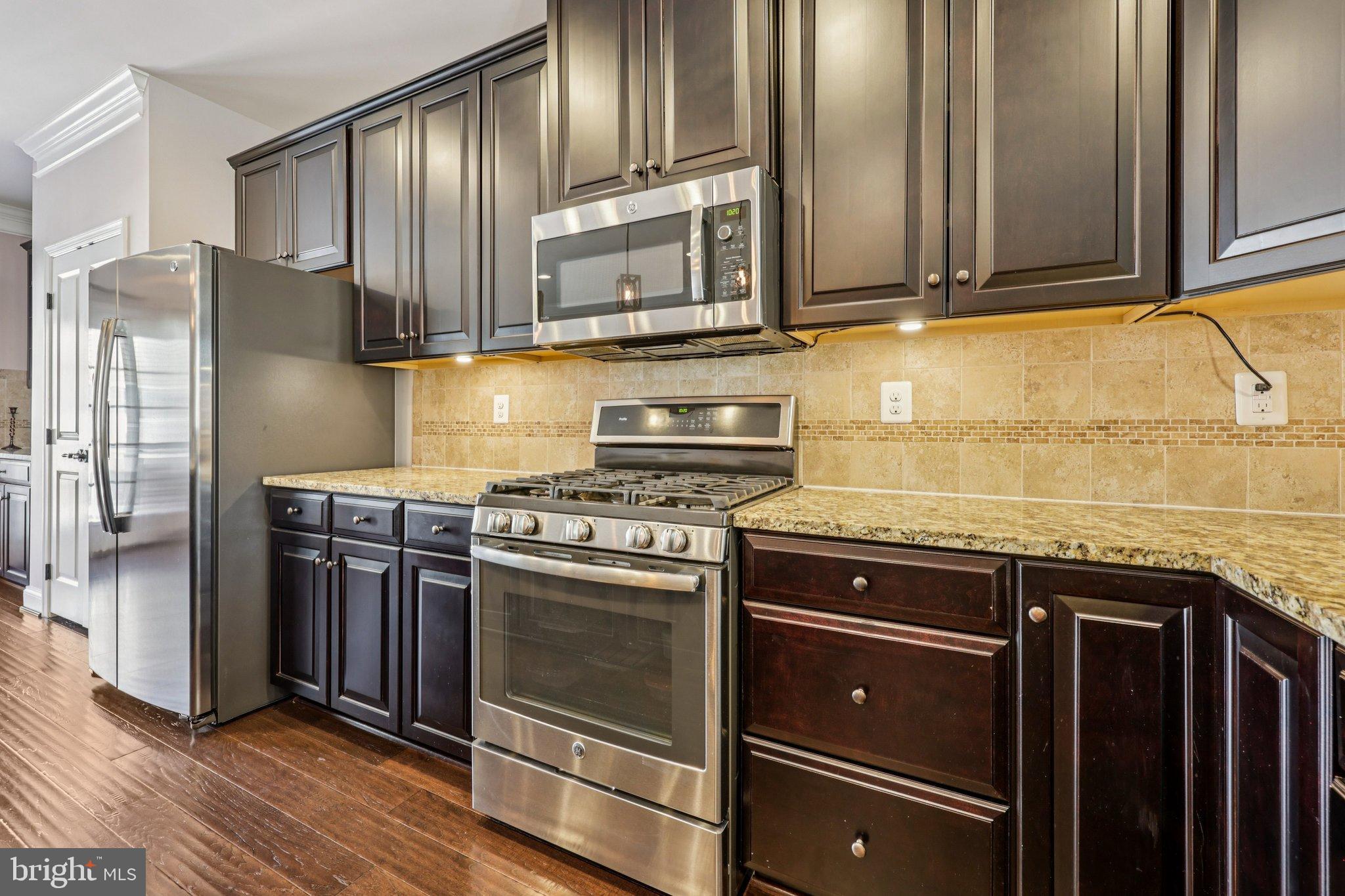 WATERFORD HILLS - Residential