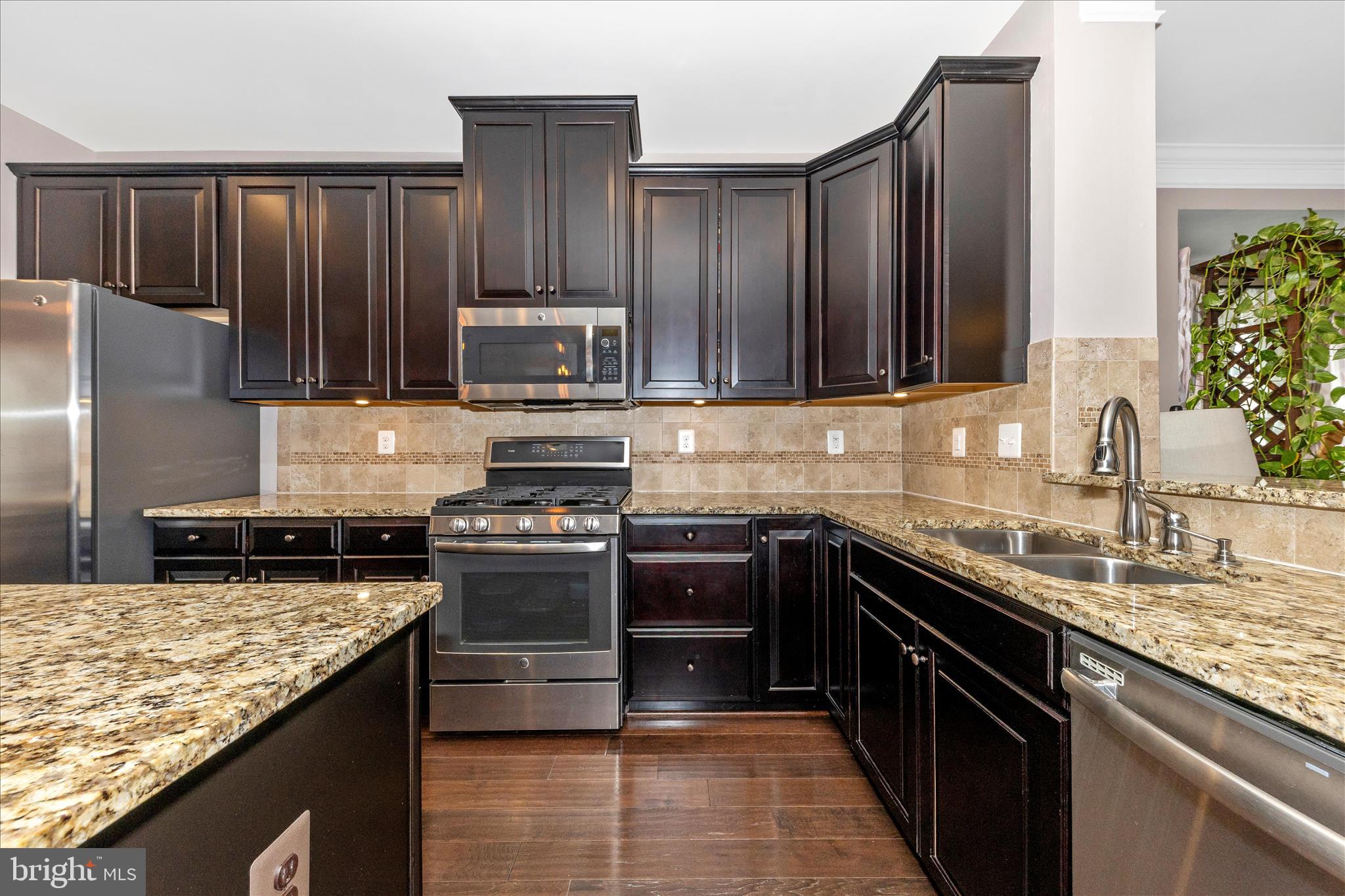 WATERFORD HILLS - Residential