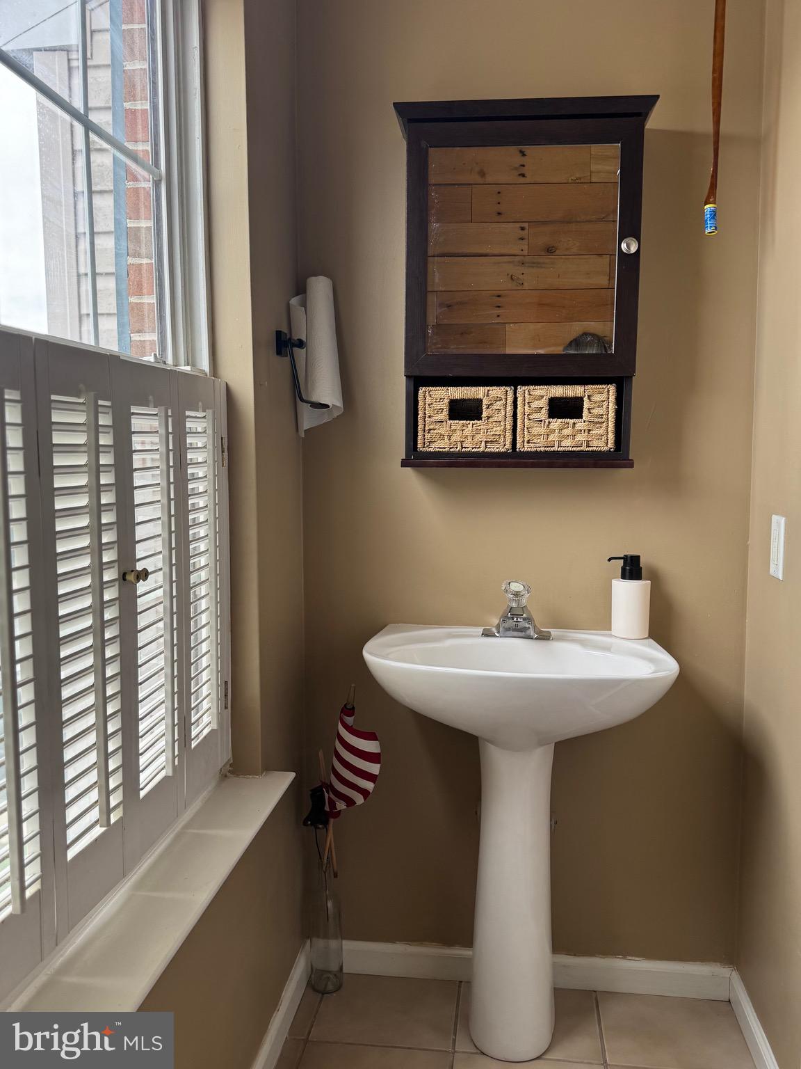 WALNUT HILL - Residential