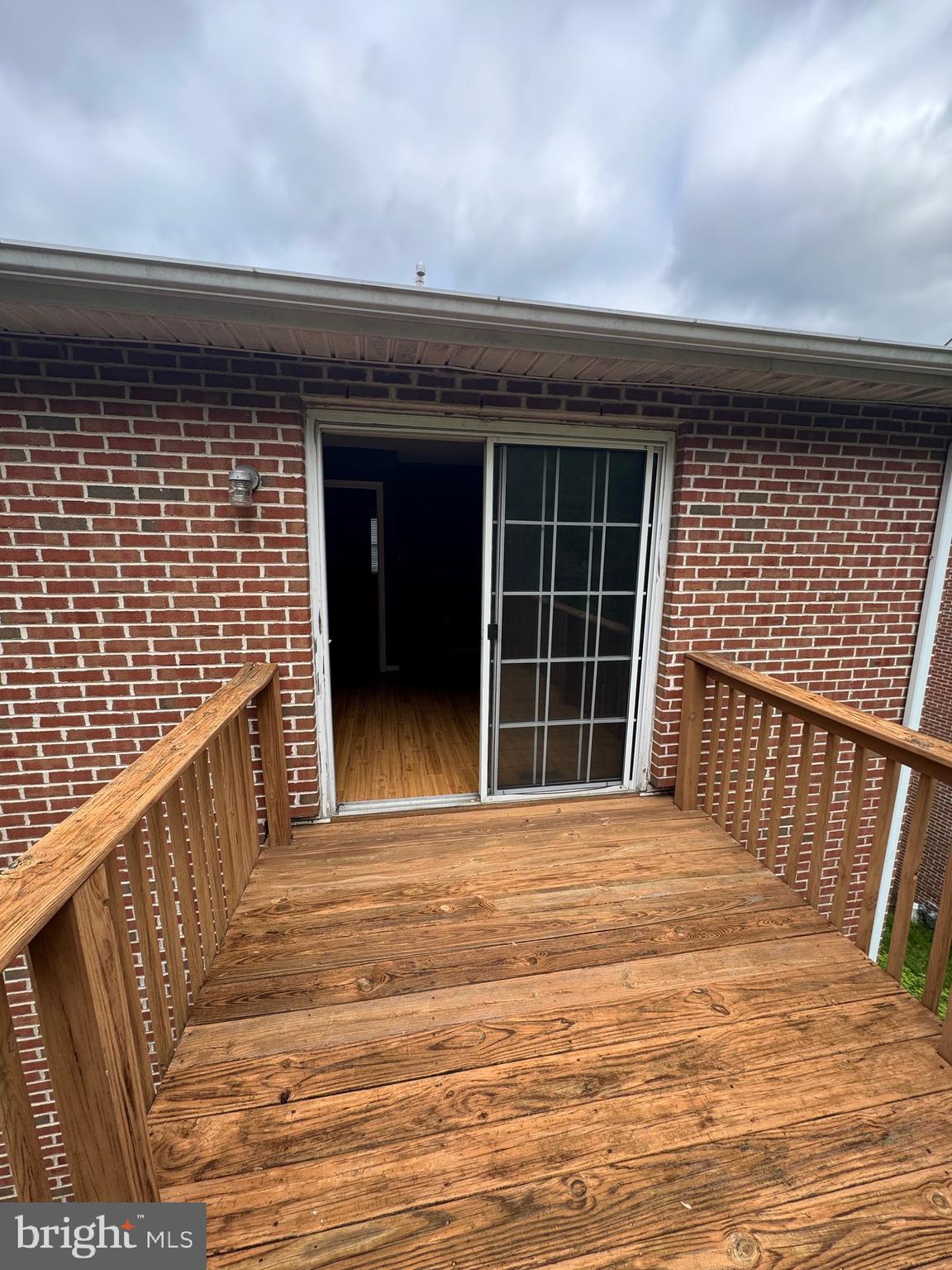 WALNUT HILL - Residential