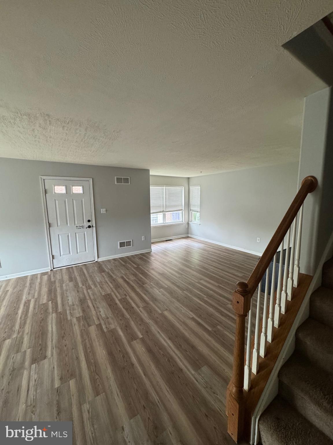 WALNUT HILL - Residential