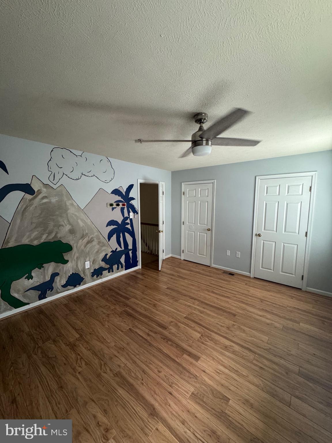 WALNUT HILL - Residential