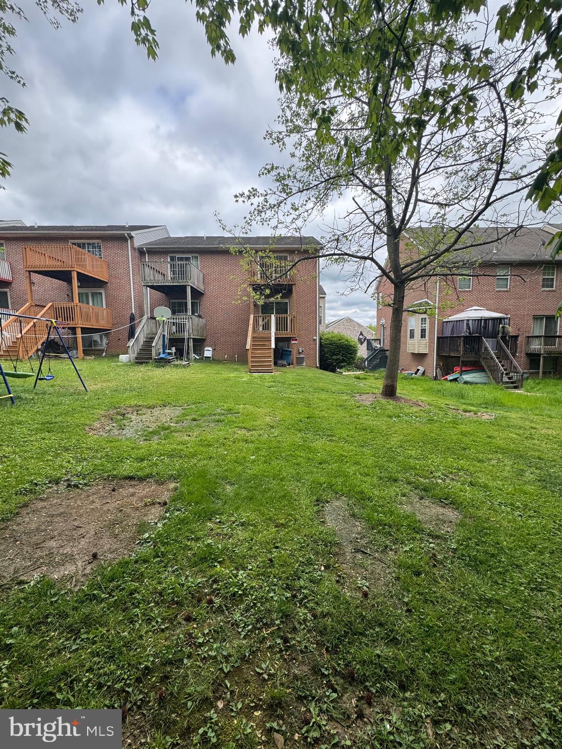 WALNUT HILL - Residential