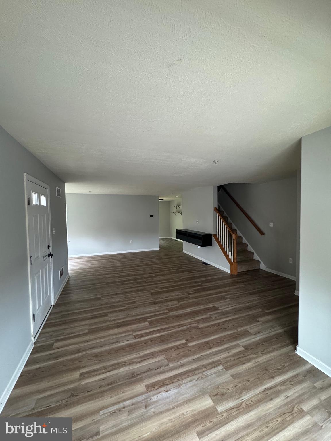 WALNUT HILL - Residential