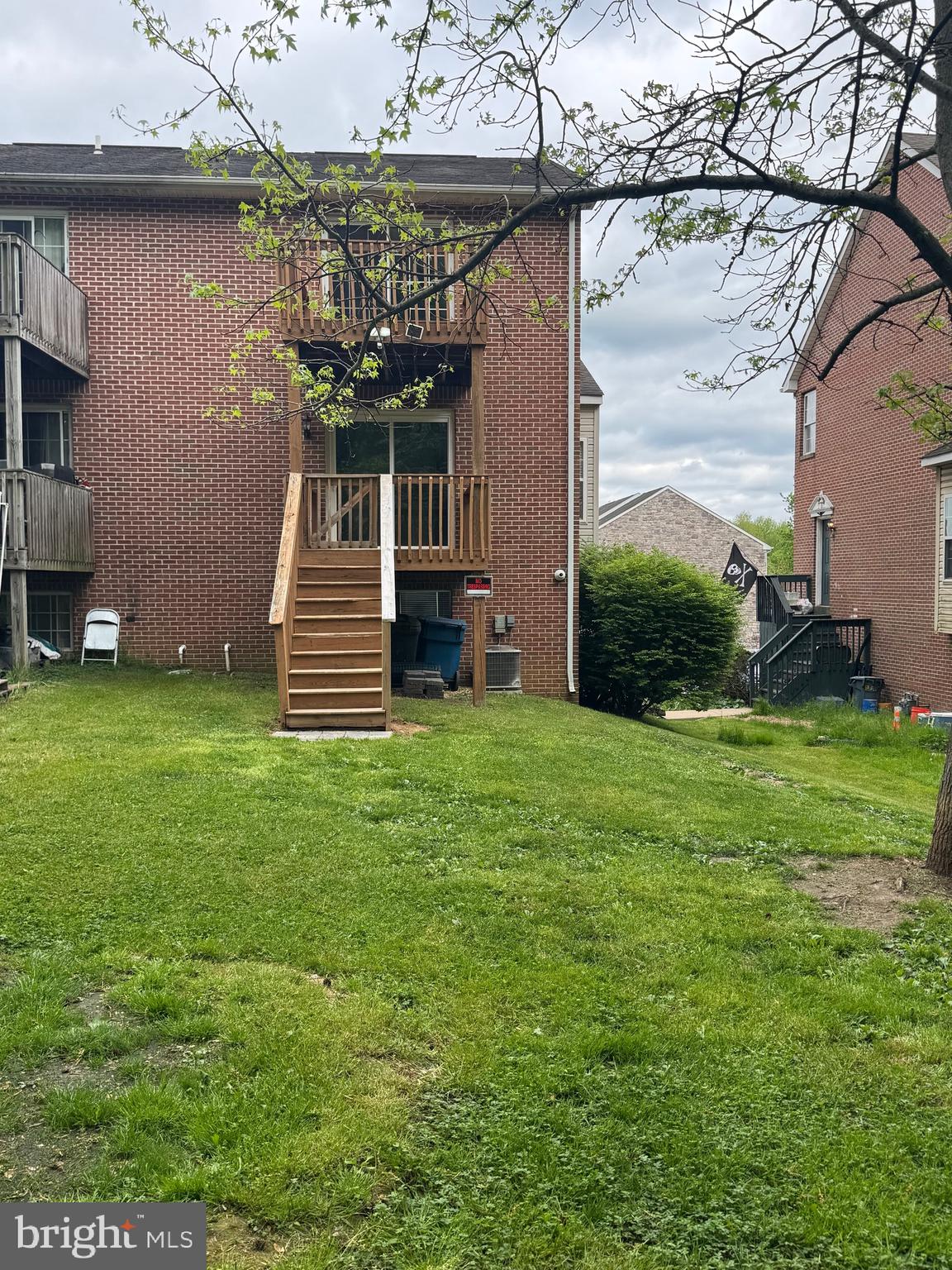 WALNUT HILL - Residential