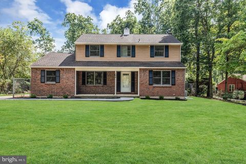 108 LOUISIANA TRAIL BROWNS MILLS NJ 08015