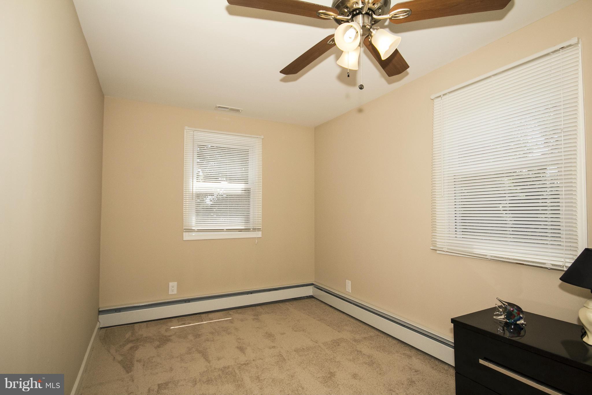 COLONIAL VILLAGE - Residential