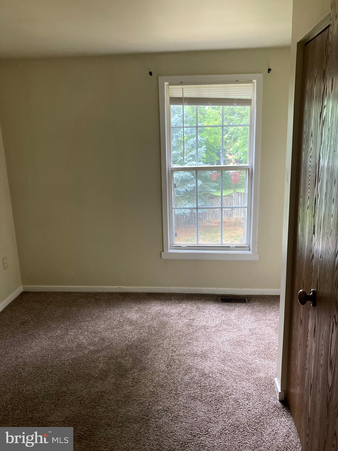 ROLLING MEADOWS - Residential Lease