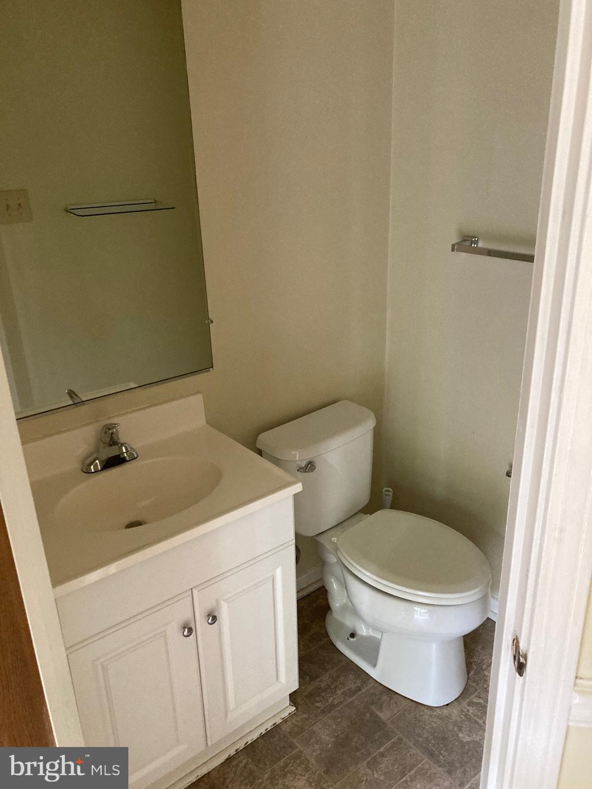 ROLLING MEADOWS - Residential Lease