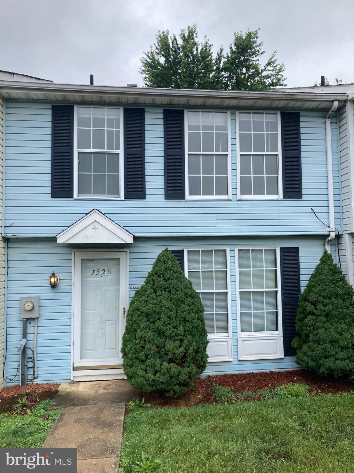 ROLLING MEADOWS - Residential Lease