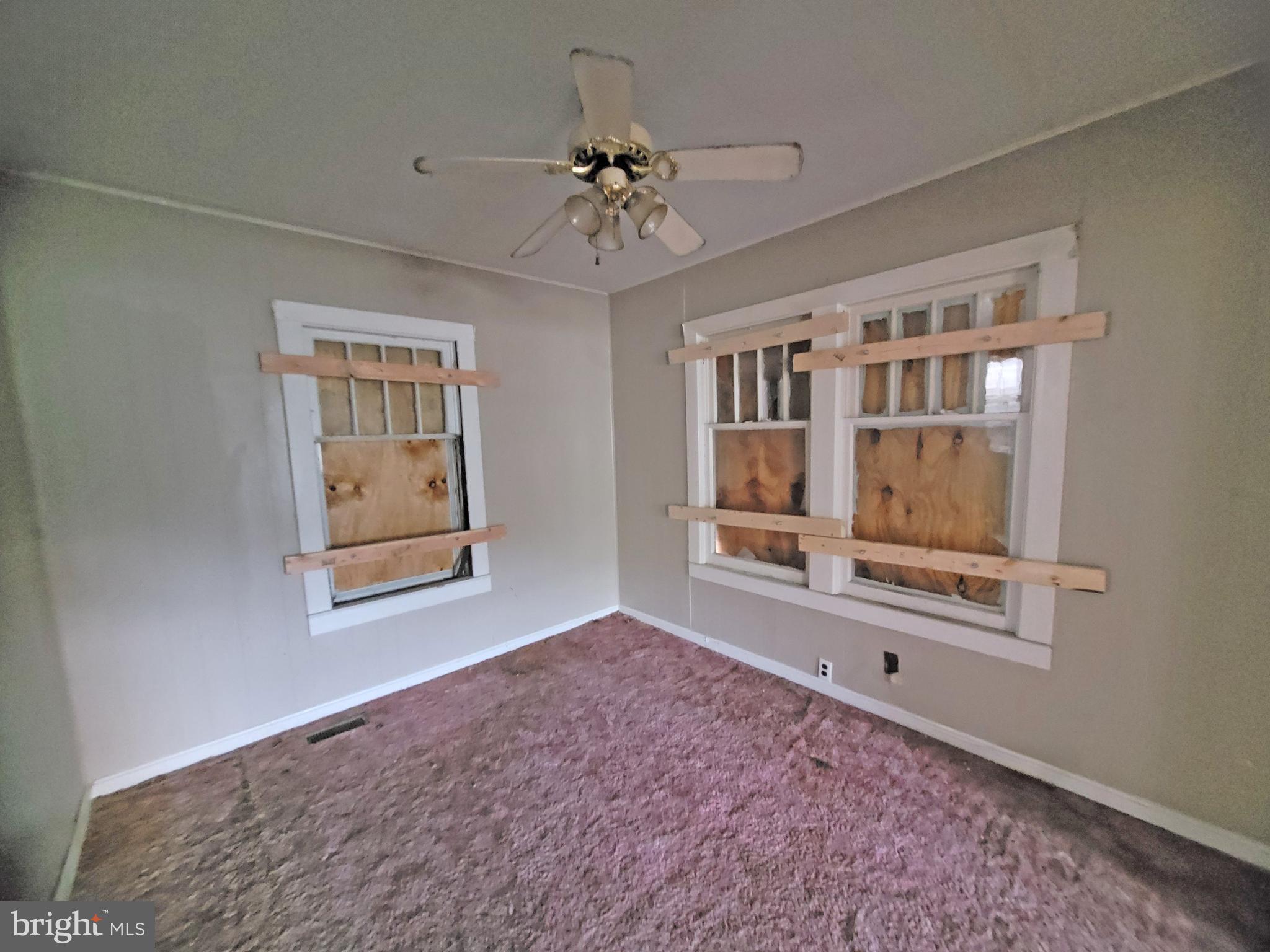 WEST SIDE - Residential