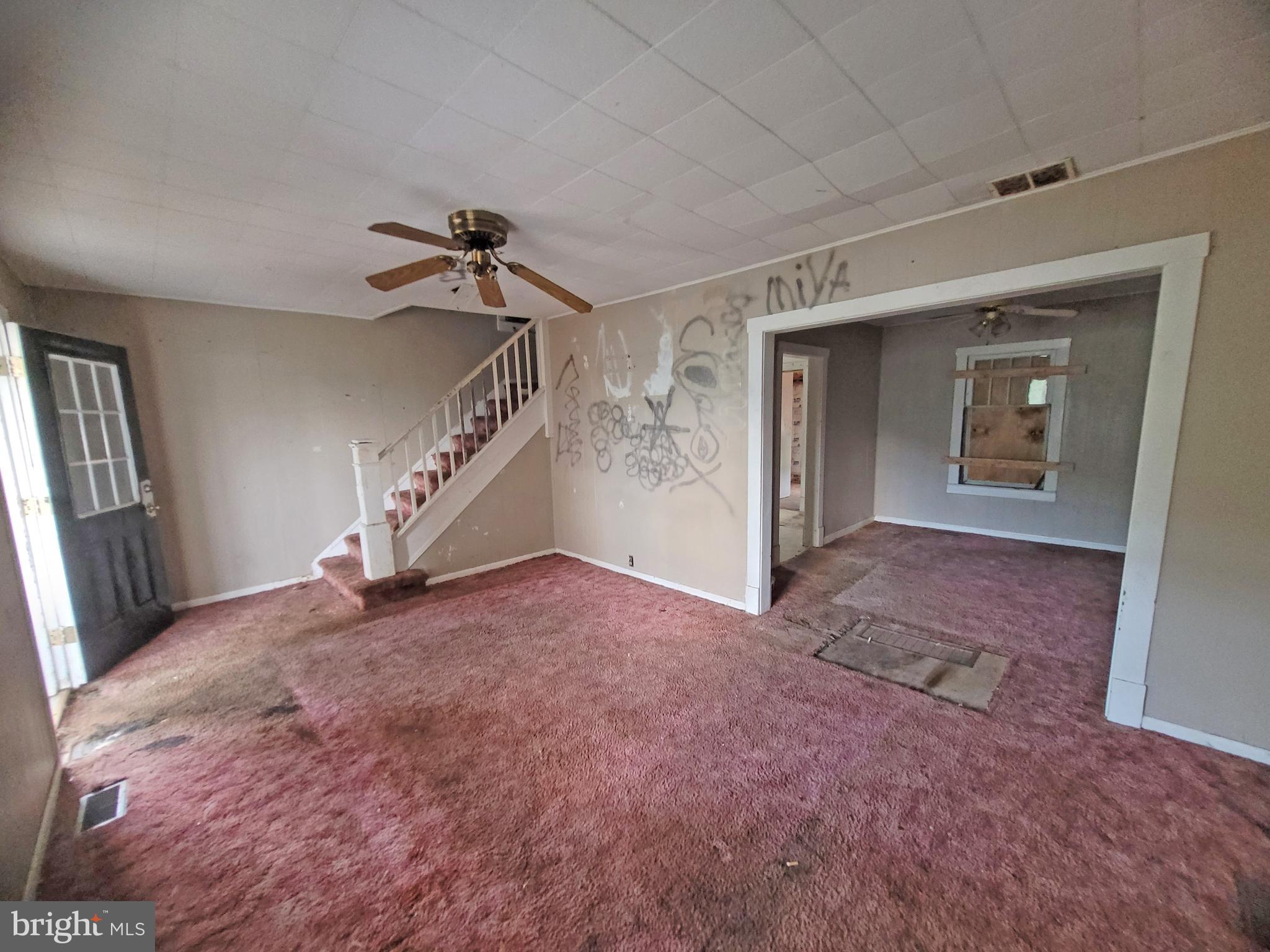 WEST SIDE - Residential