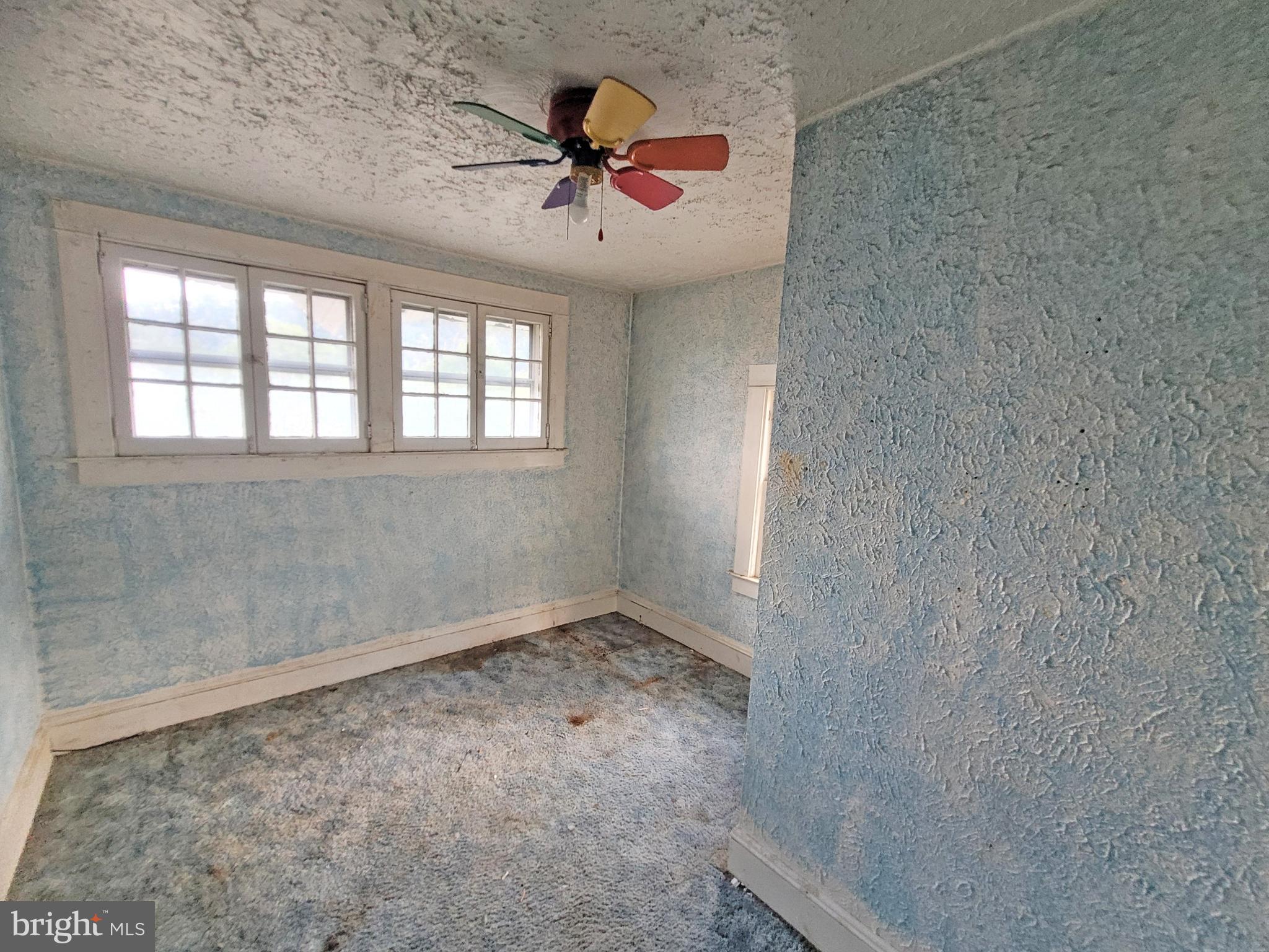 WEST SIDE - Residential