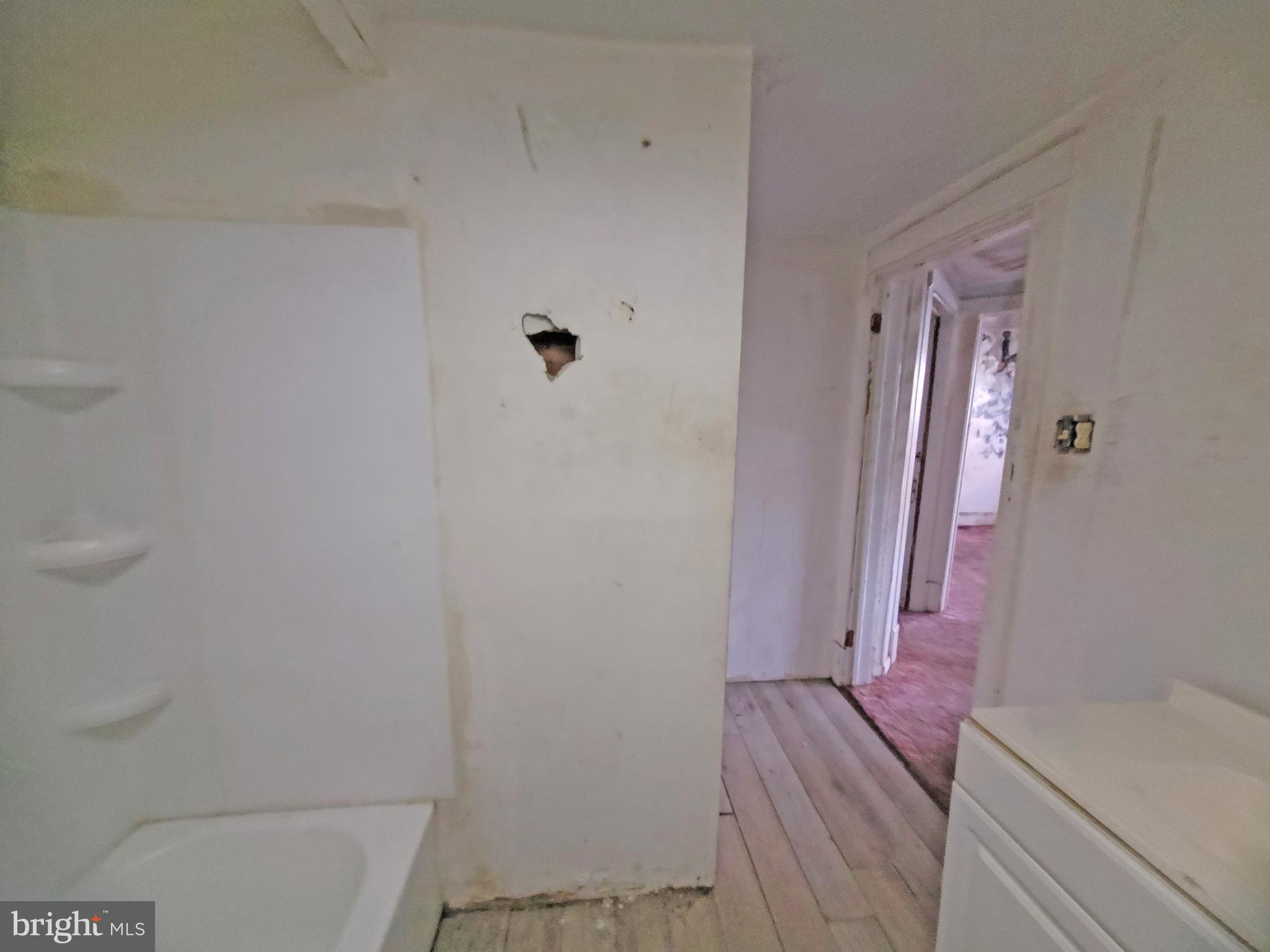 WEST SIDE - Residential