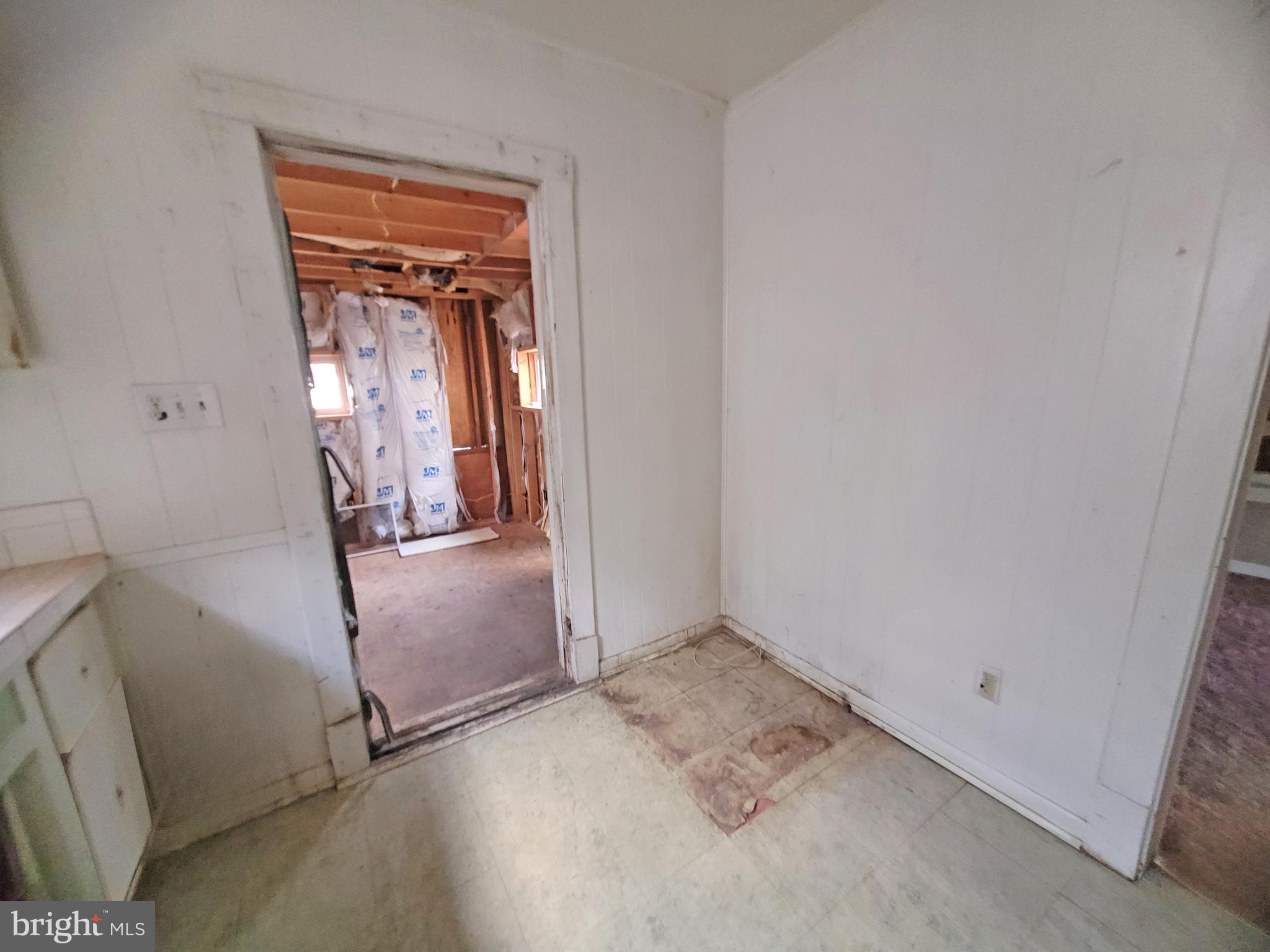 WEST SIDE - Residential