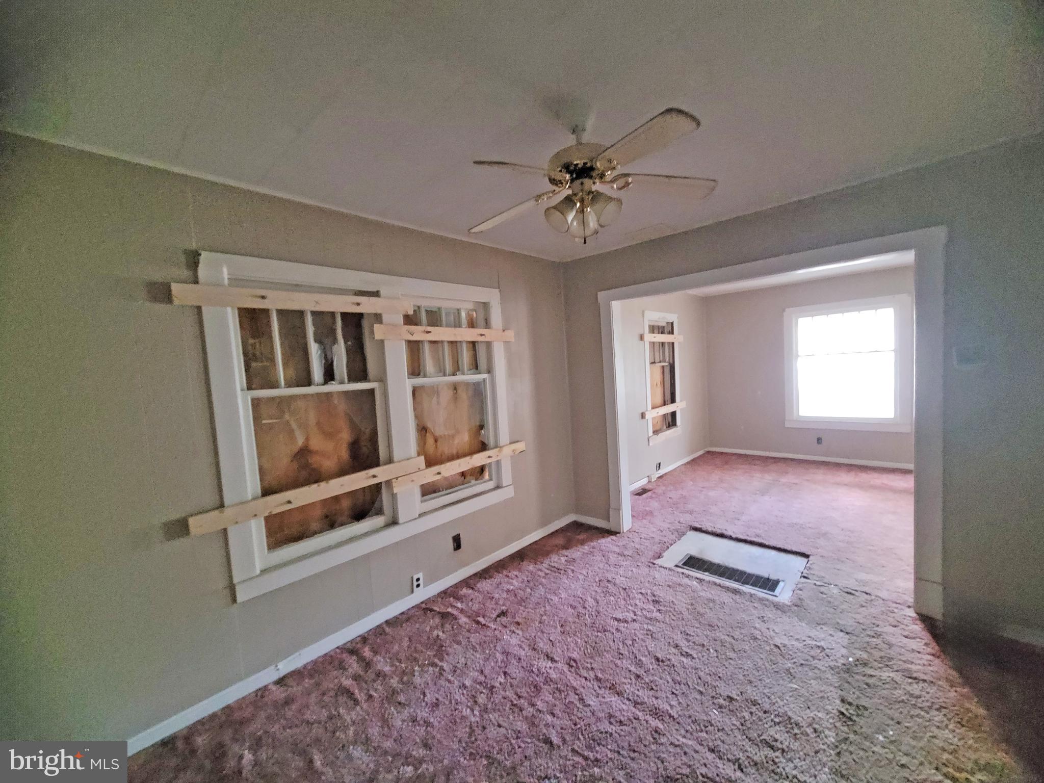 WEST SIDE - Residential