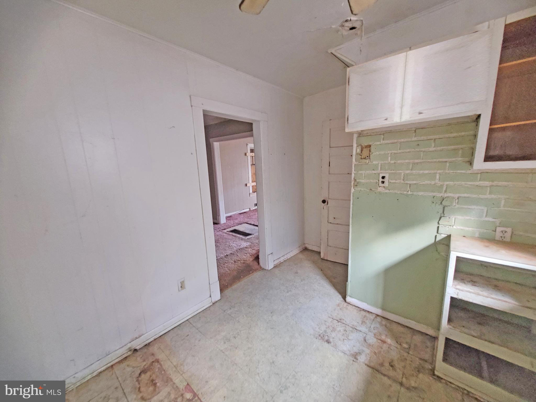 WEST SIDE - Residential