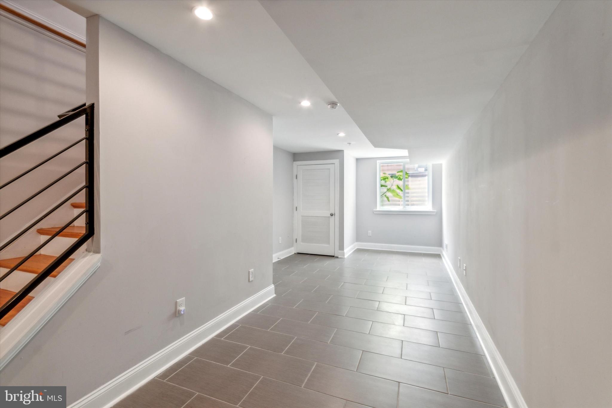 POINT BREEZE - Residential Lease