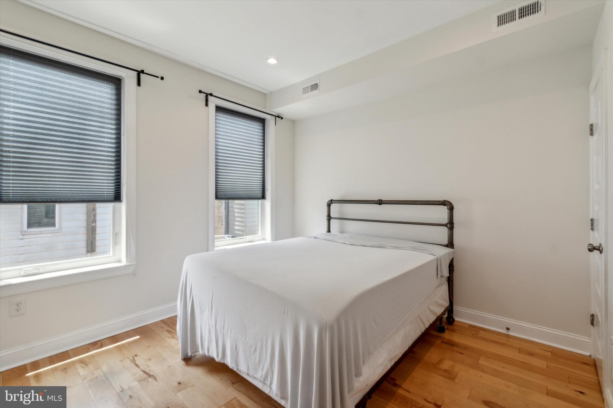 POINT BREEZE - Residential Lease