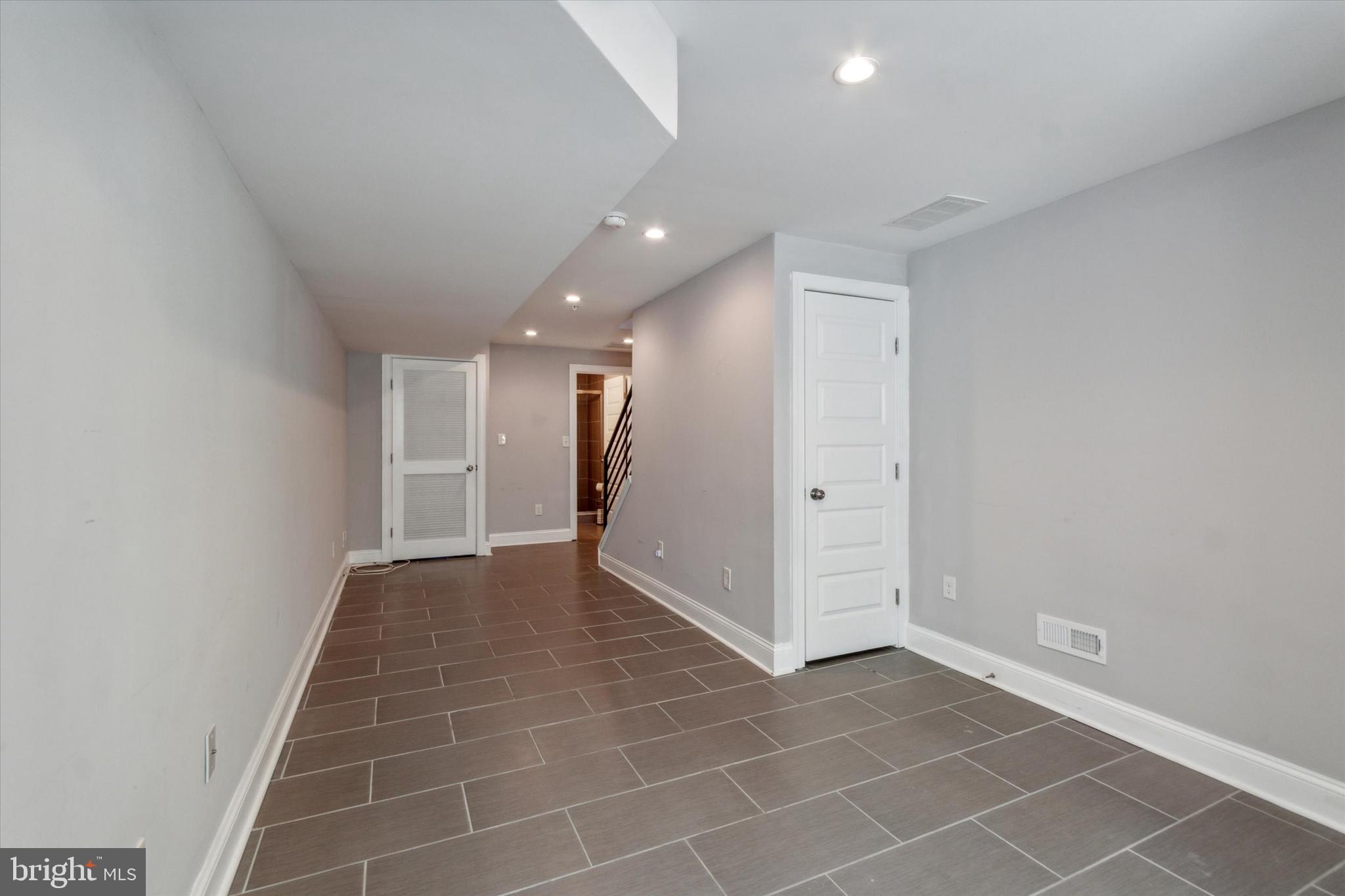 POINT BREEZE - Residential Lease