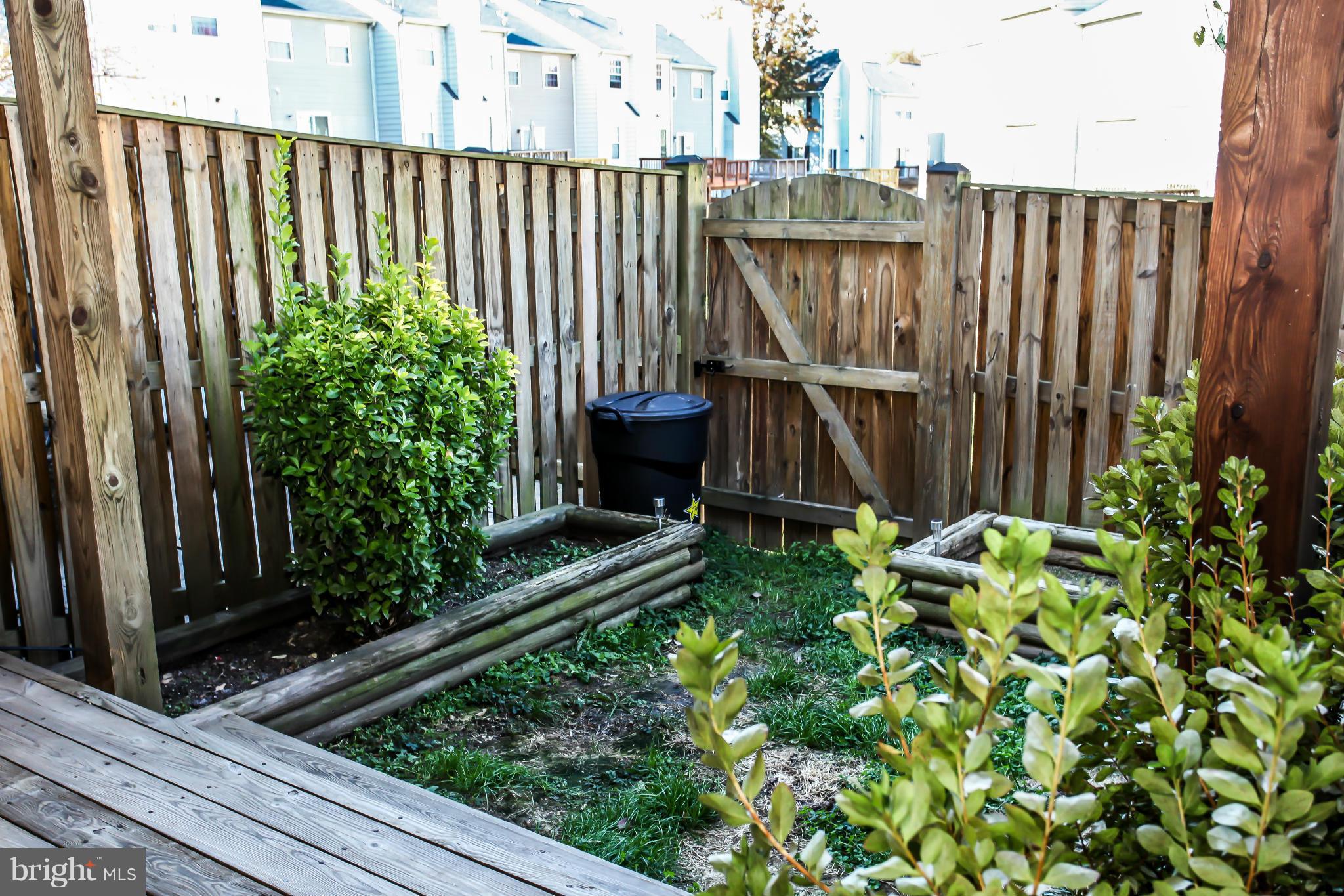 STOCKBRIDGE CONDO - Residential