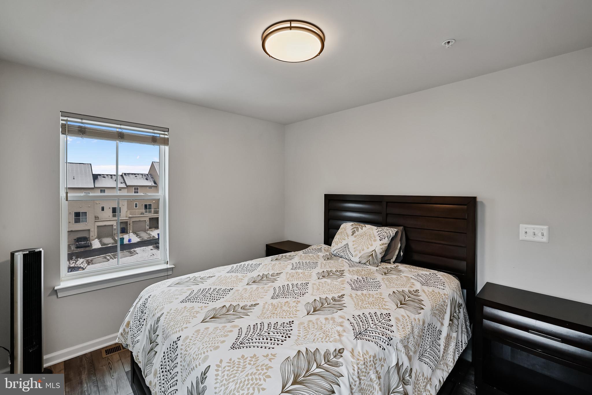 CLARKSBURG SQUARE - Residential Lease