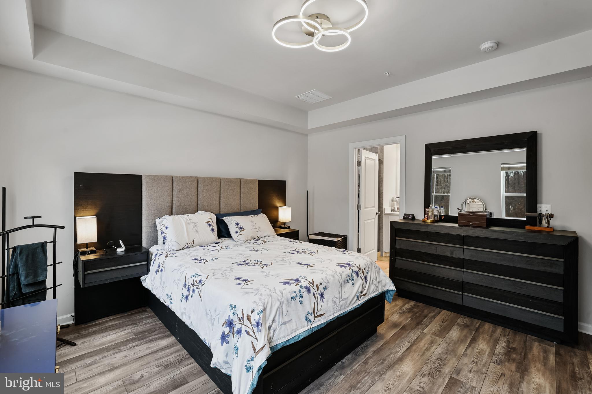 CLARKSBURG SQUARE - Residential Lease