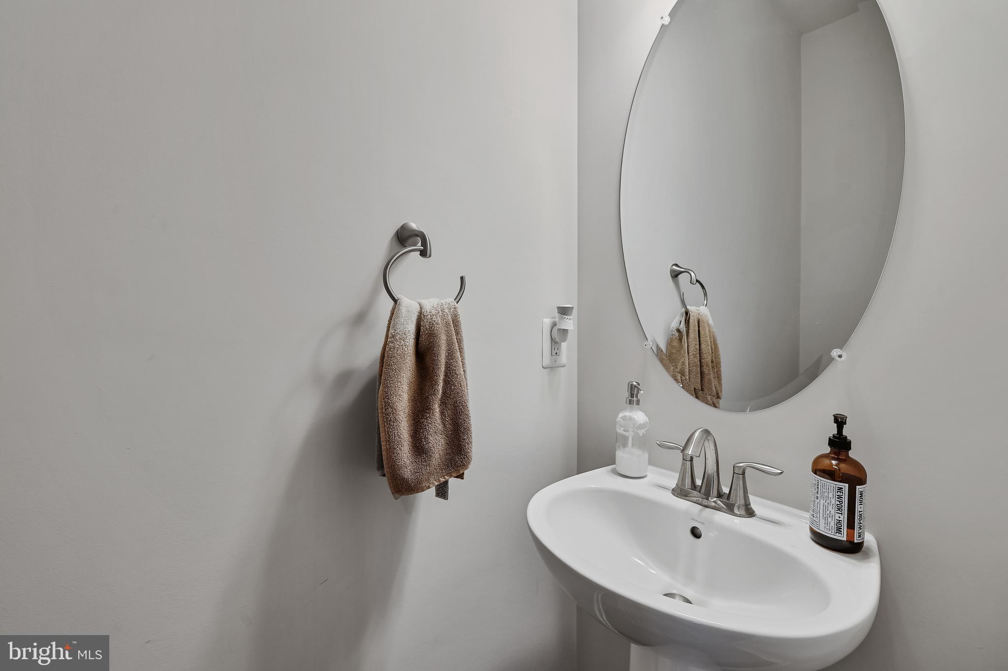 CLARKSBURG SQUARE - Residential Lease