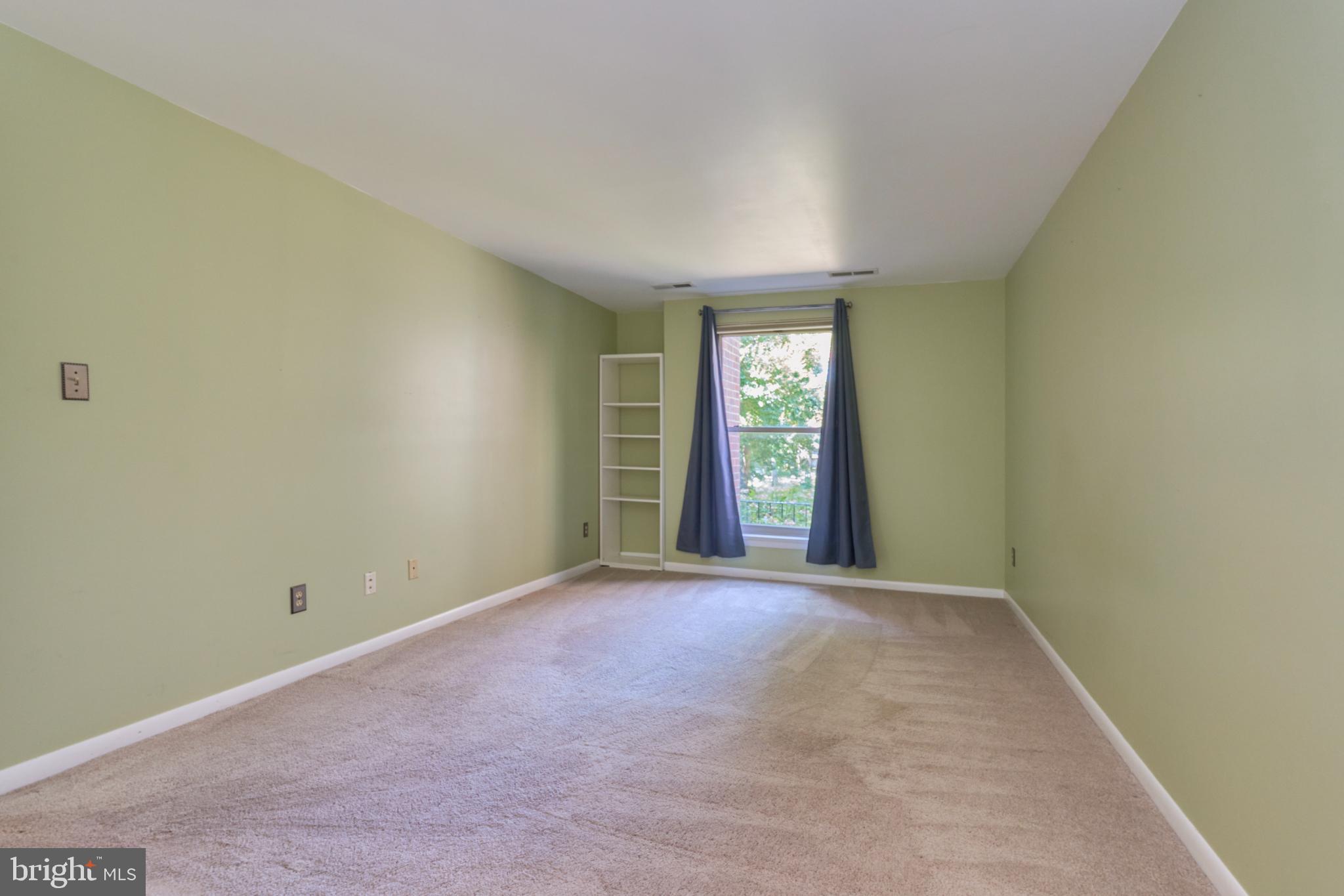 WOODBURN VILLAGE - Residential Lease