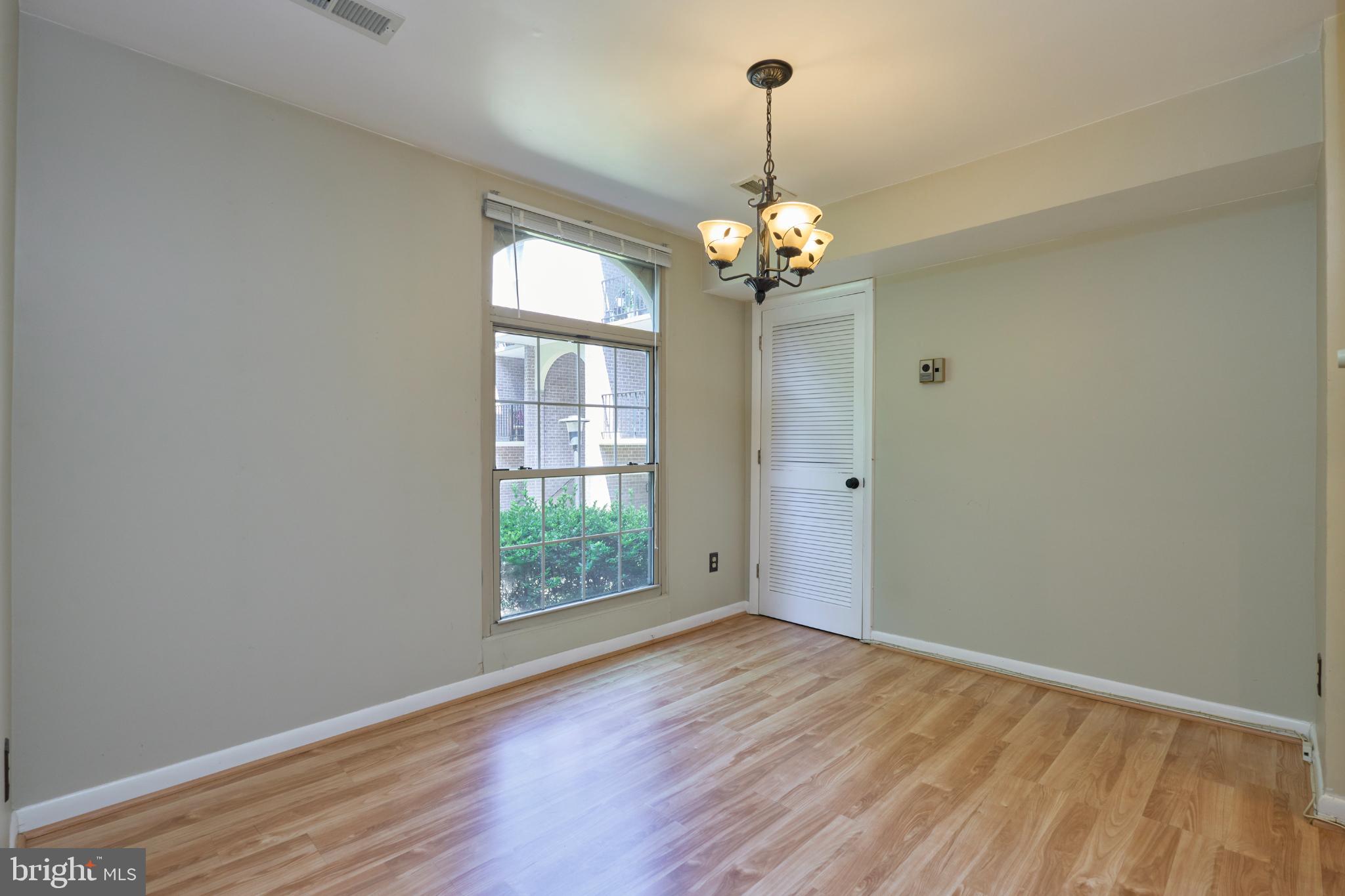 WOODBURN VILLAGE - Residential Lease