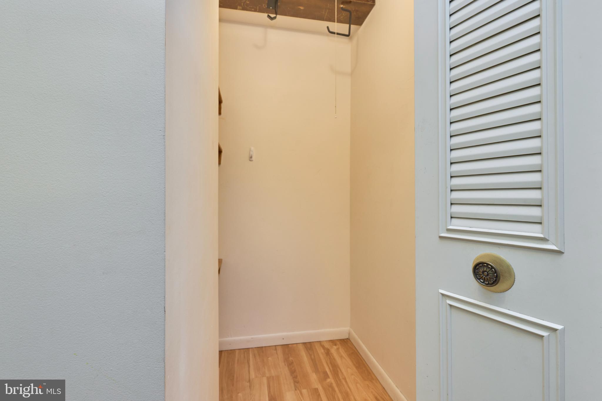 WOODBURN VILLAGE - Residential Lease