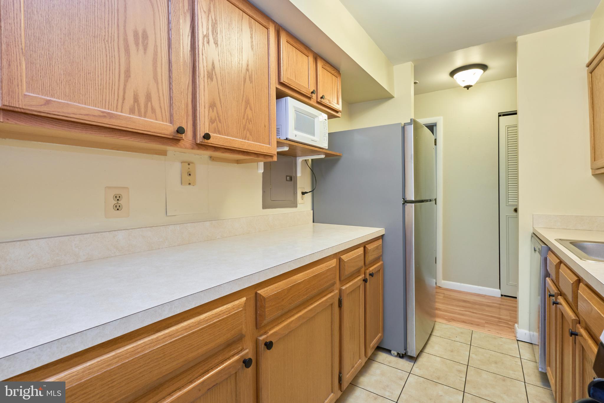 WOODBURN VILLAGE - Residential Lease